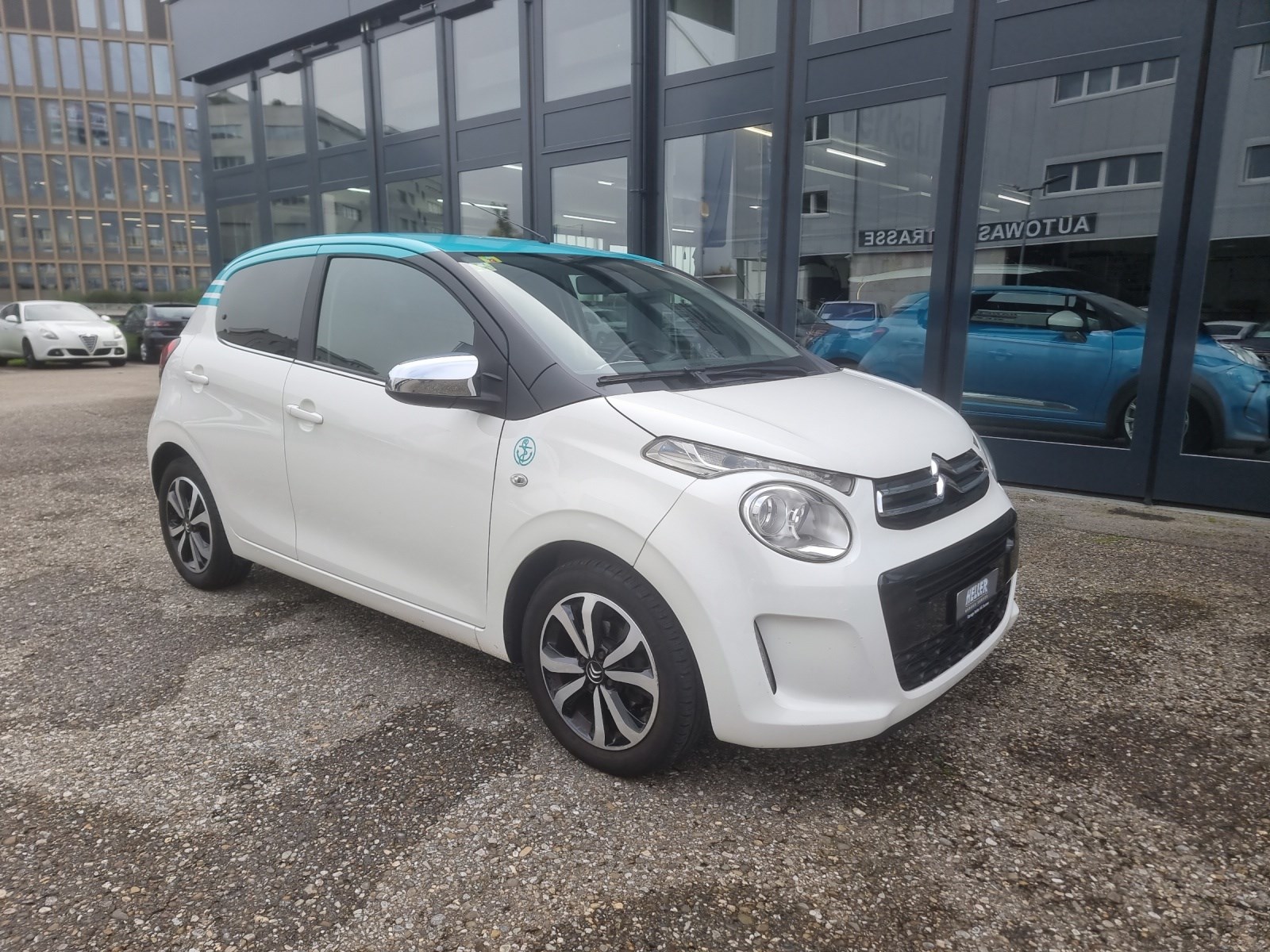 CITROEN C1 1.2 VTi Shine Edition