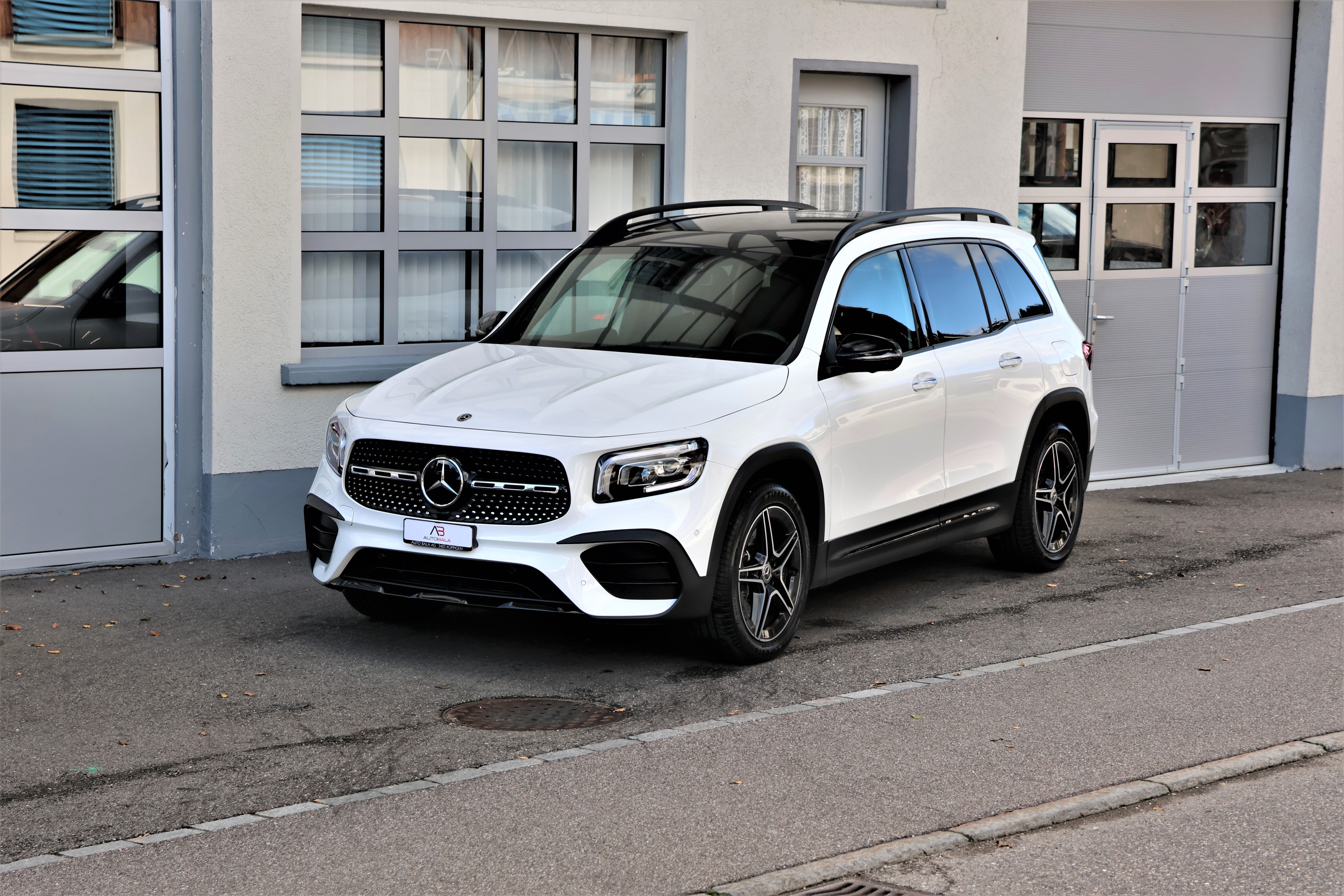 MERCEDES-BENZ GLB 250 4Matic AMG Line 8G-Tronic (CH)