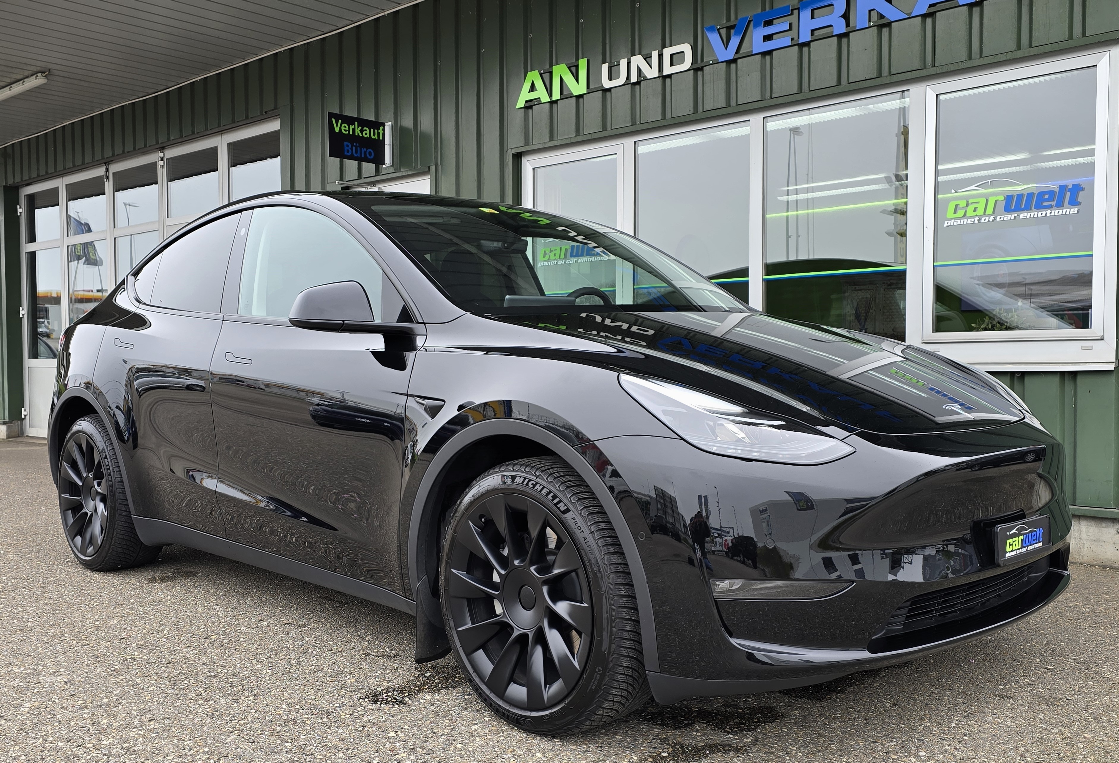 TESLA Model Y Long Range