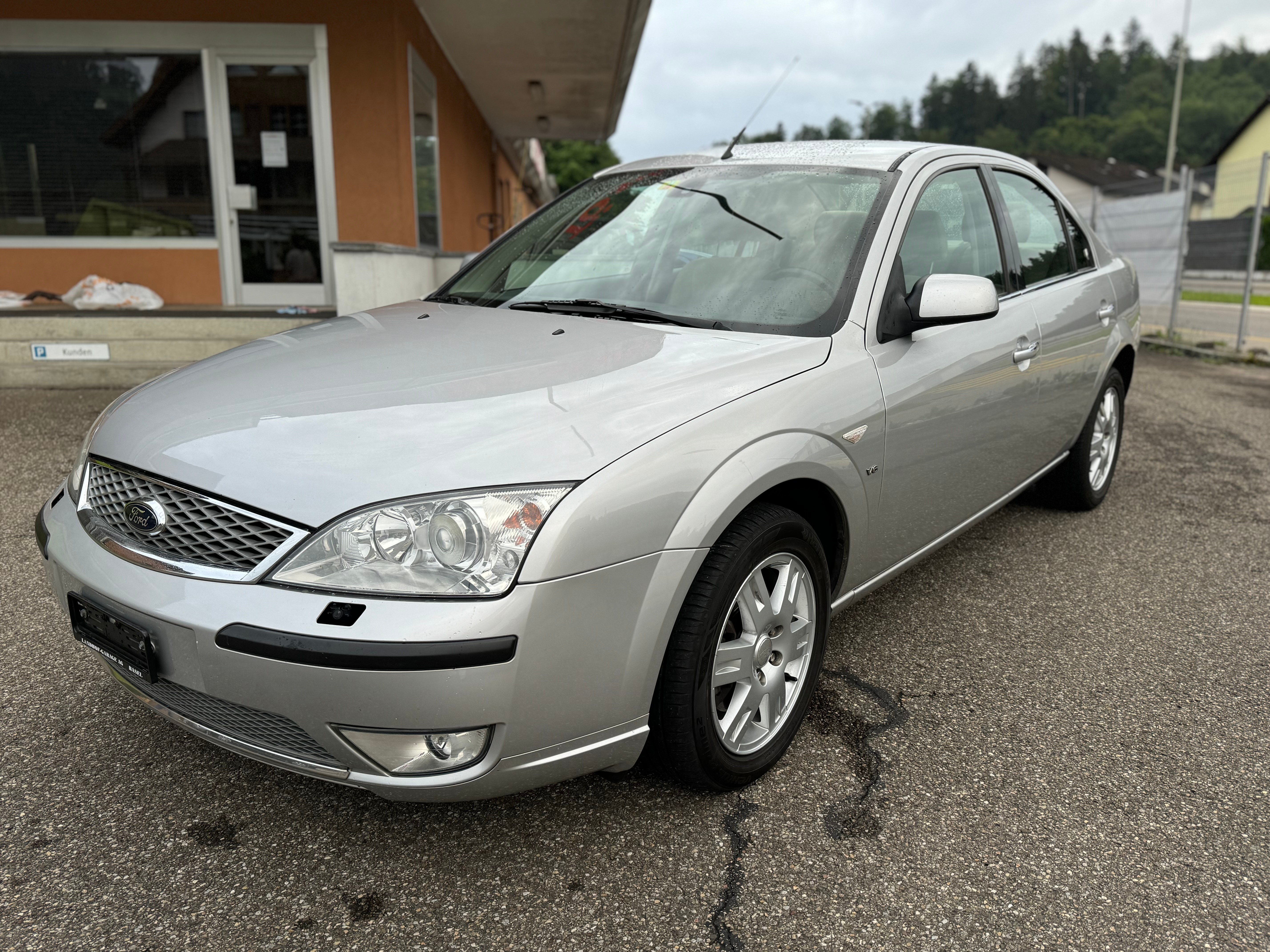 FORD Mondeo 2.5i V6 24V Ghia