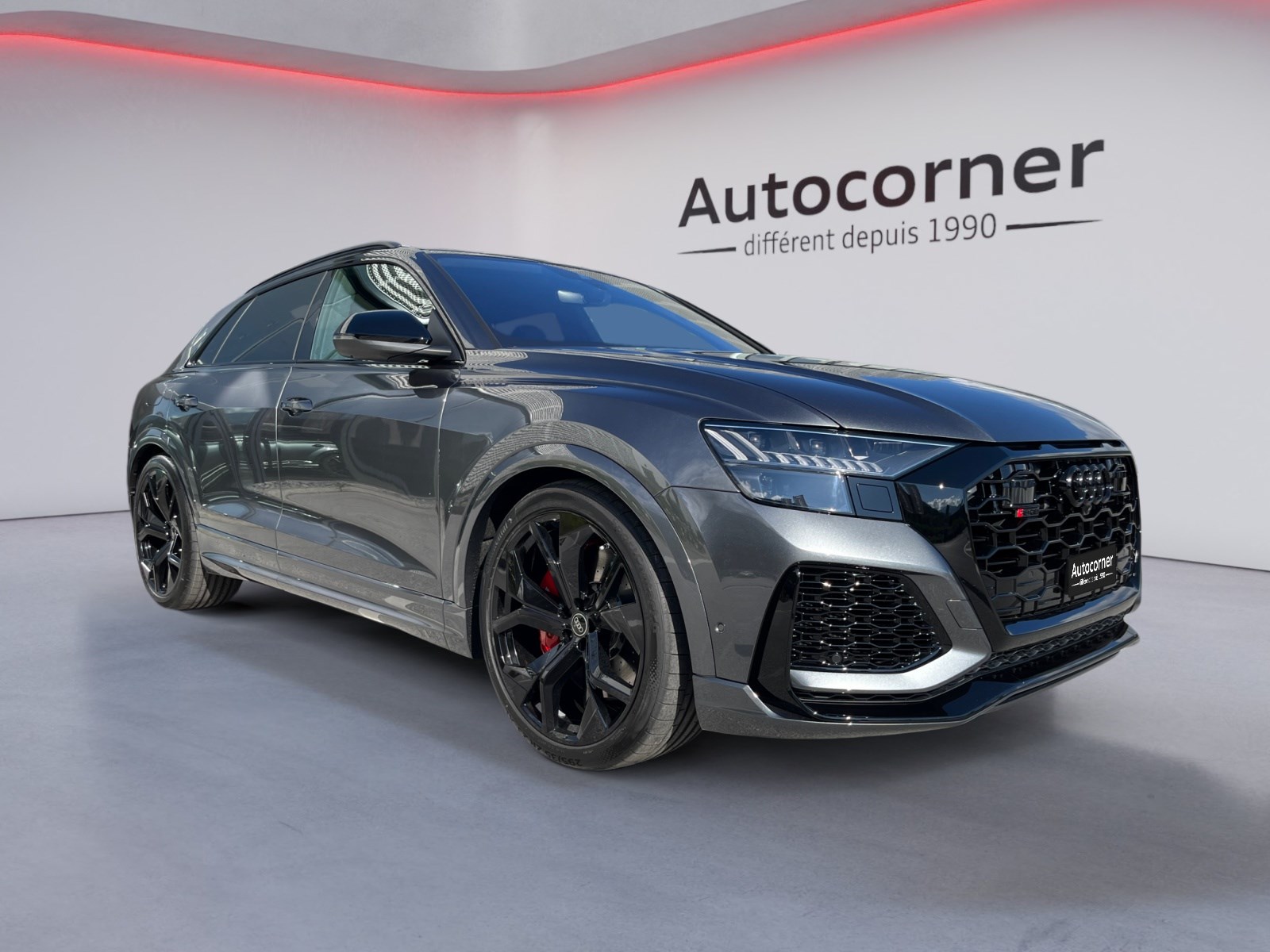 AUDI RSQ8 quattro tiptronic