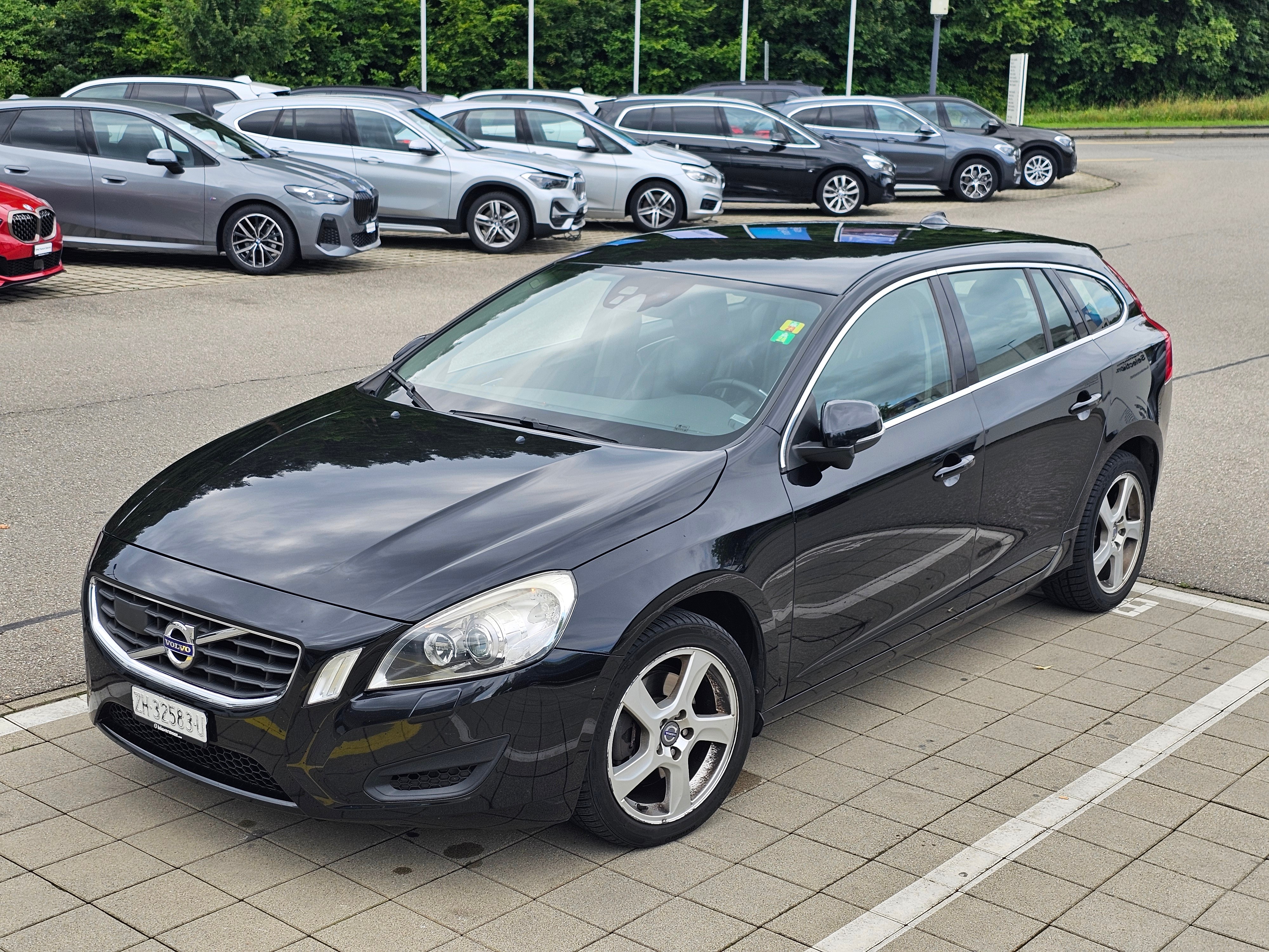 VOLVO V60 D3 Momentum Geartronic