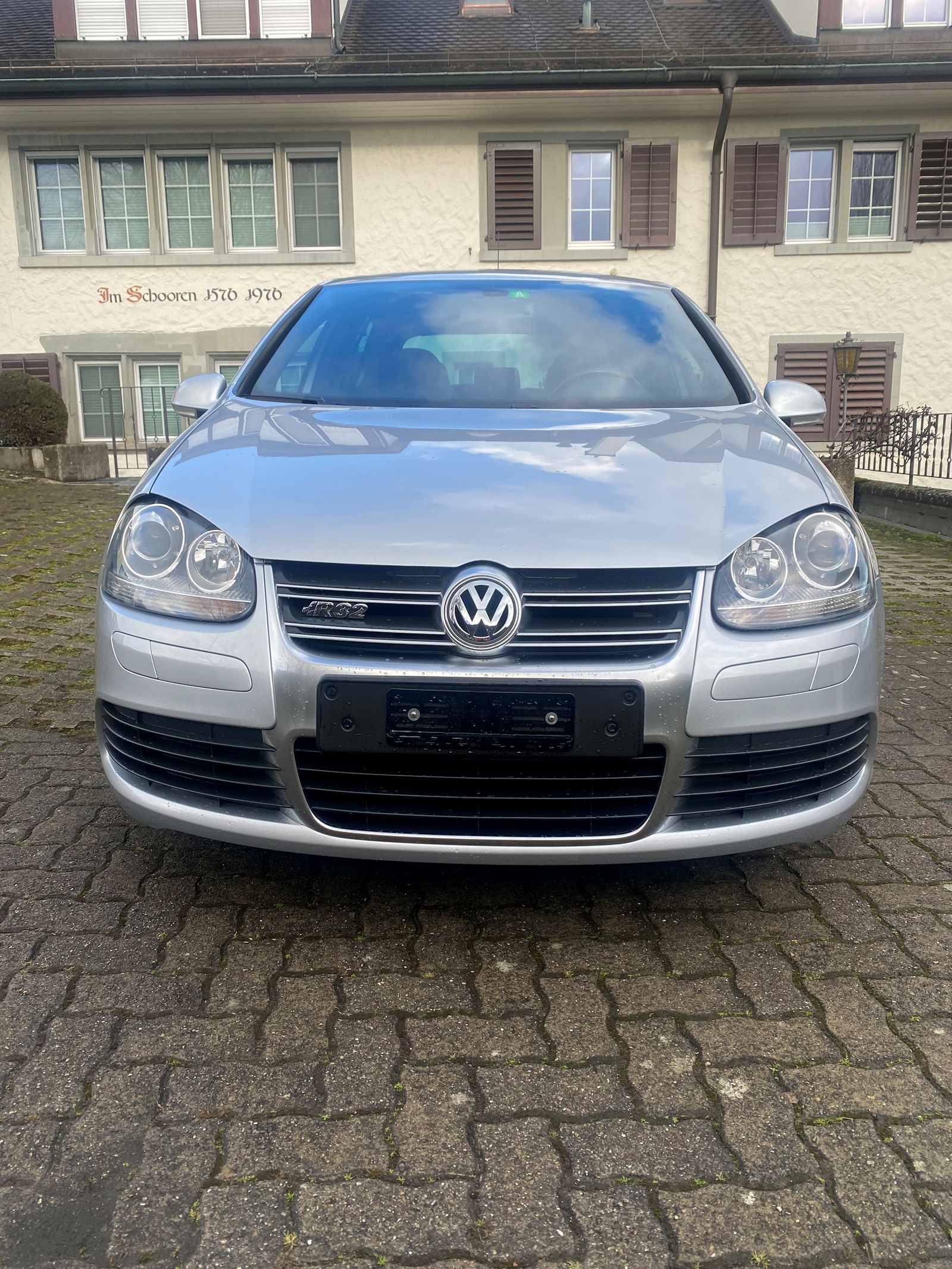 VW Golf R32