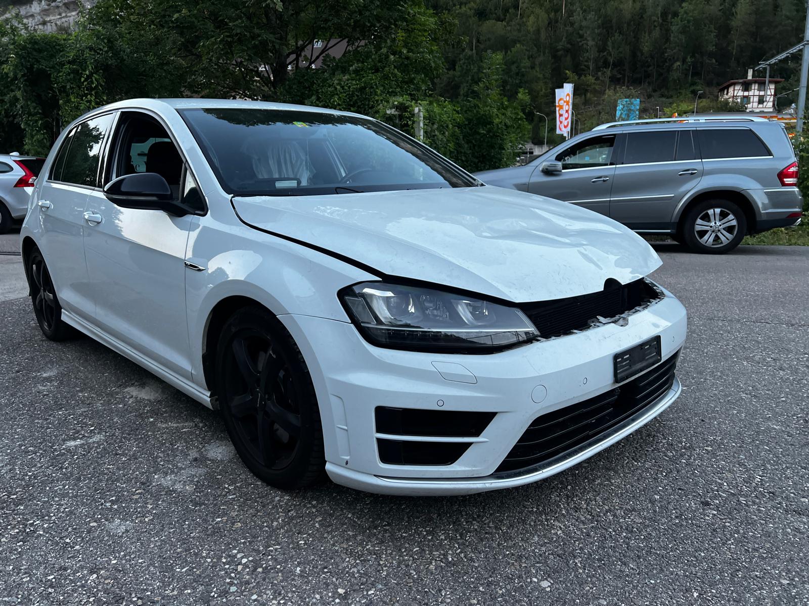 VW Golf 2.0 TSI R 4Motion