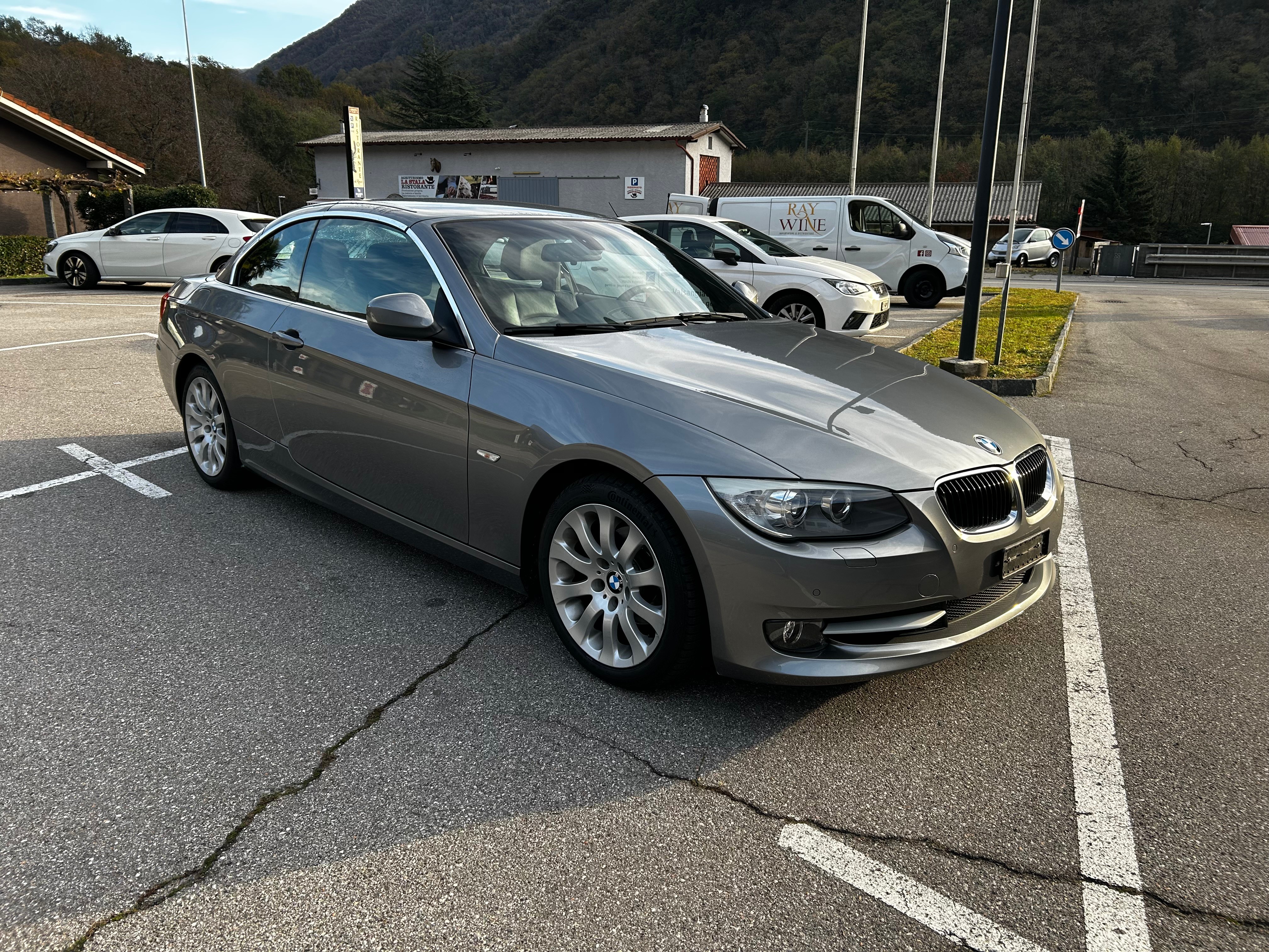 BMW 320i Cabriolet