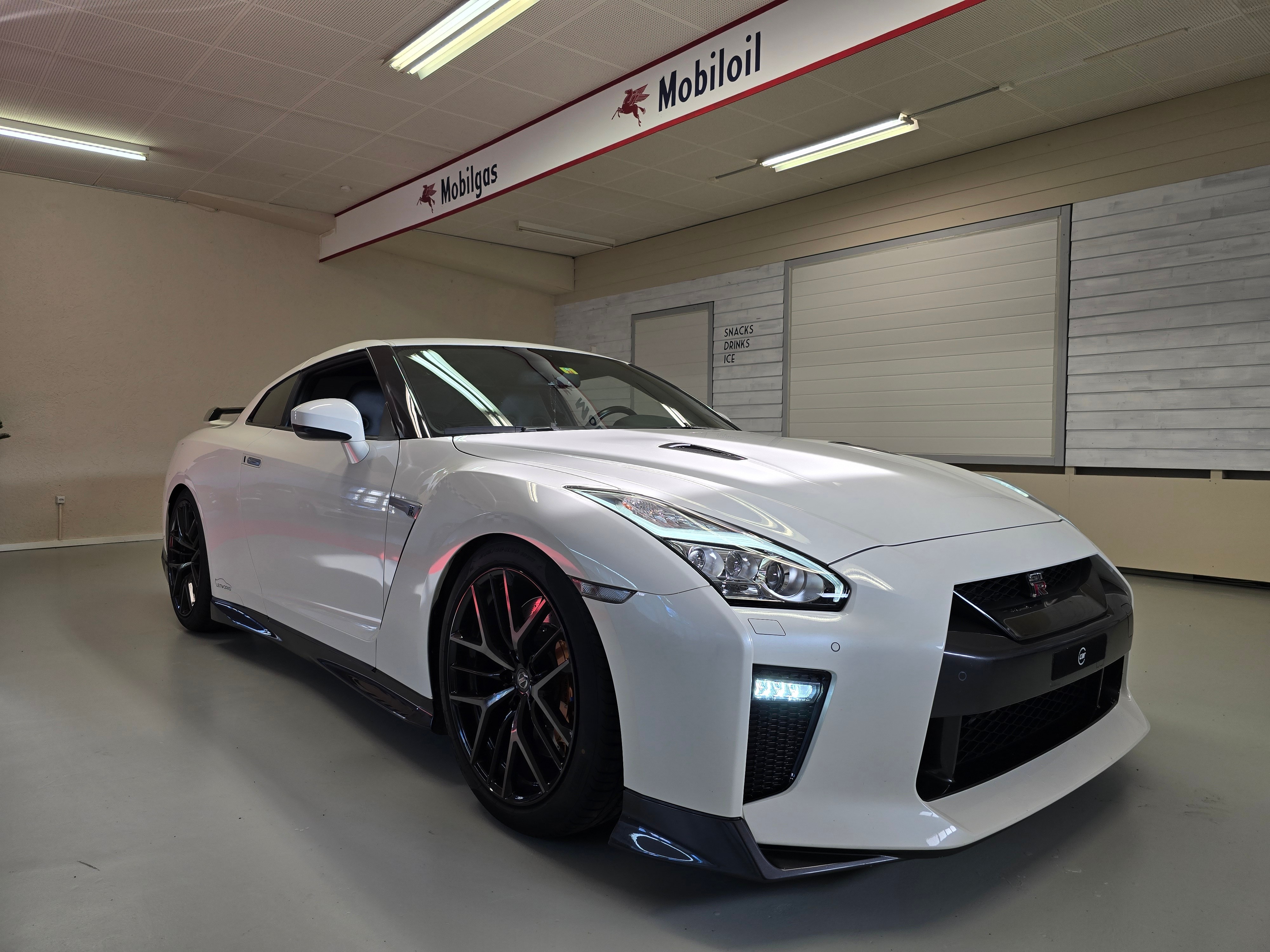 NISSAN GT-R 3.8 V6 Biturbo Presitge Edition