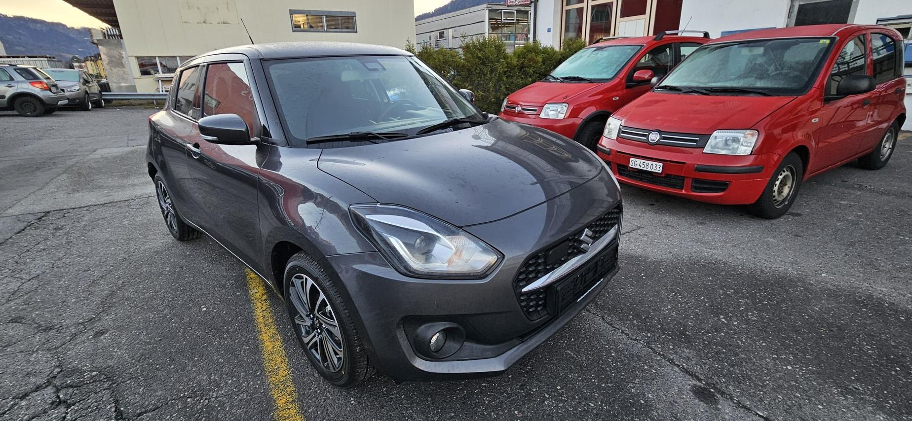 SUZUKI Swift 1.2 Compact Top Hybrid CVT