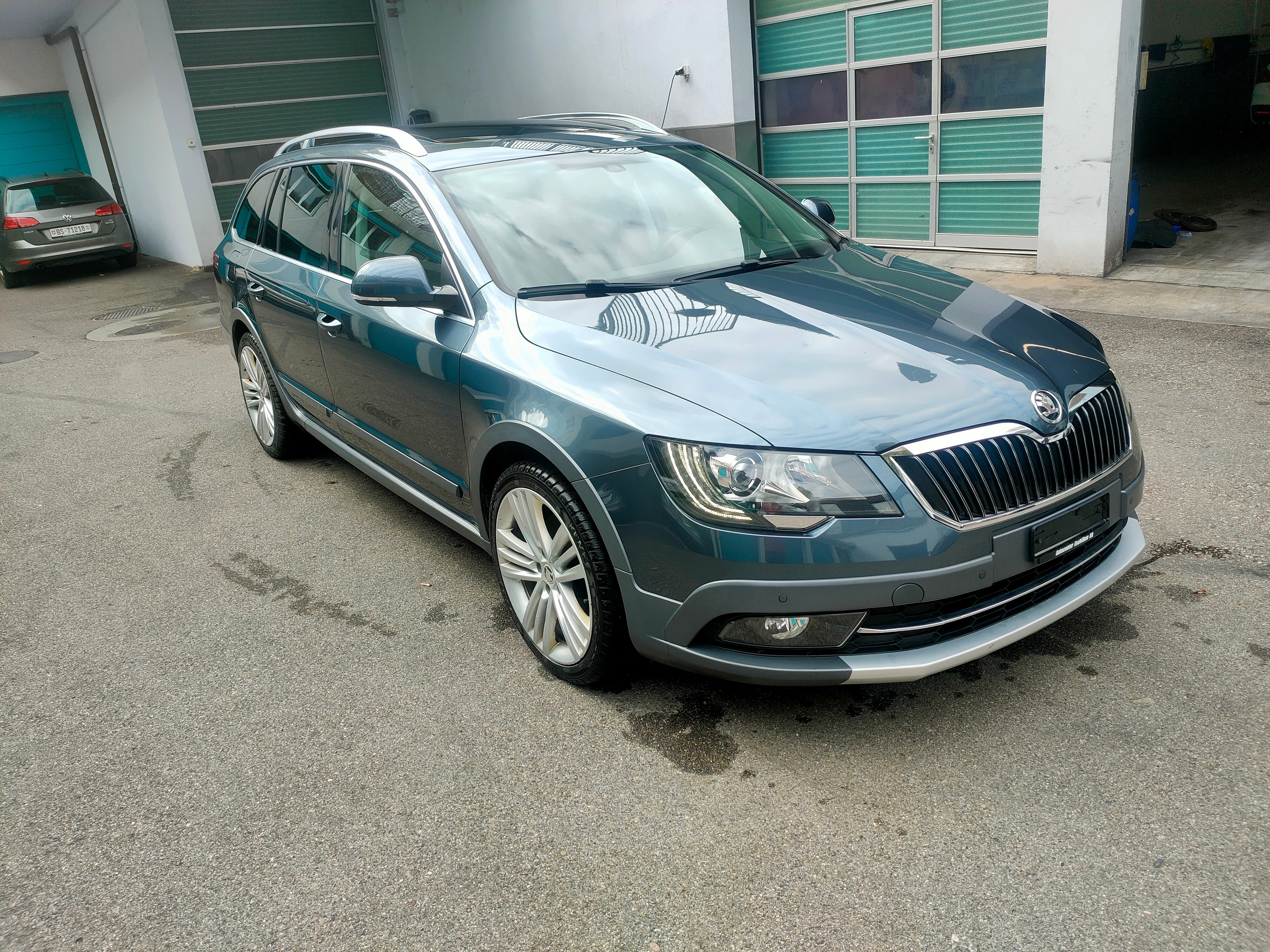 SKODA Superb Combi 2.0 TDi Ambition 4x4 DSG