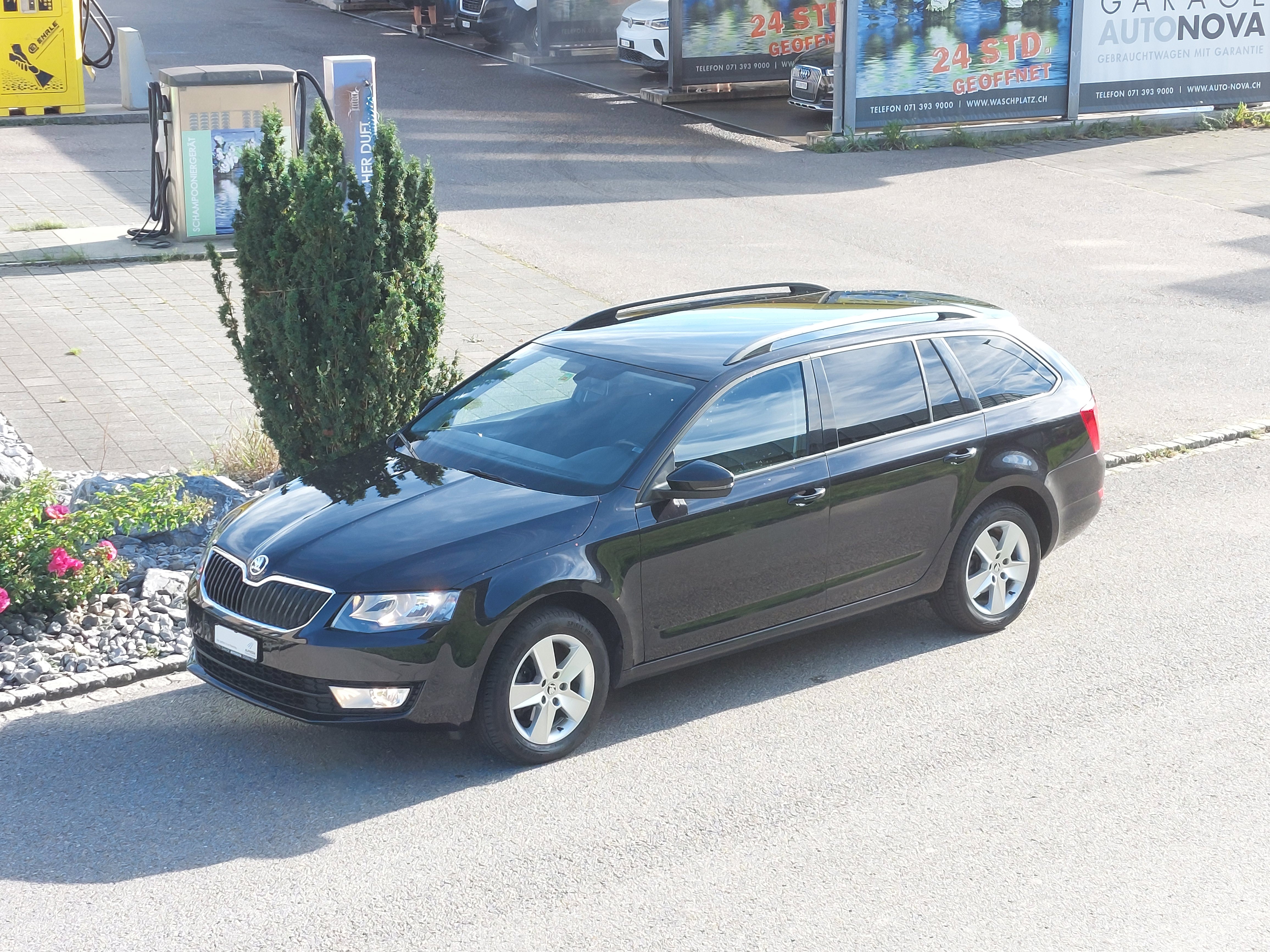 SKODA Octavia Combi 2.0 TDI Fresh 4x4