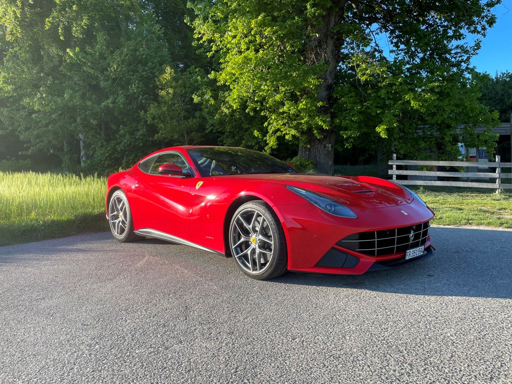 FERRARI F12 Berlinetta