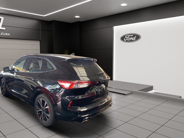 FORD Kuga 2.5 FHEV ST-Line X FWD