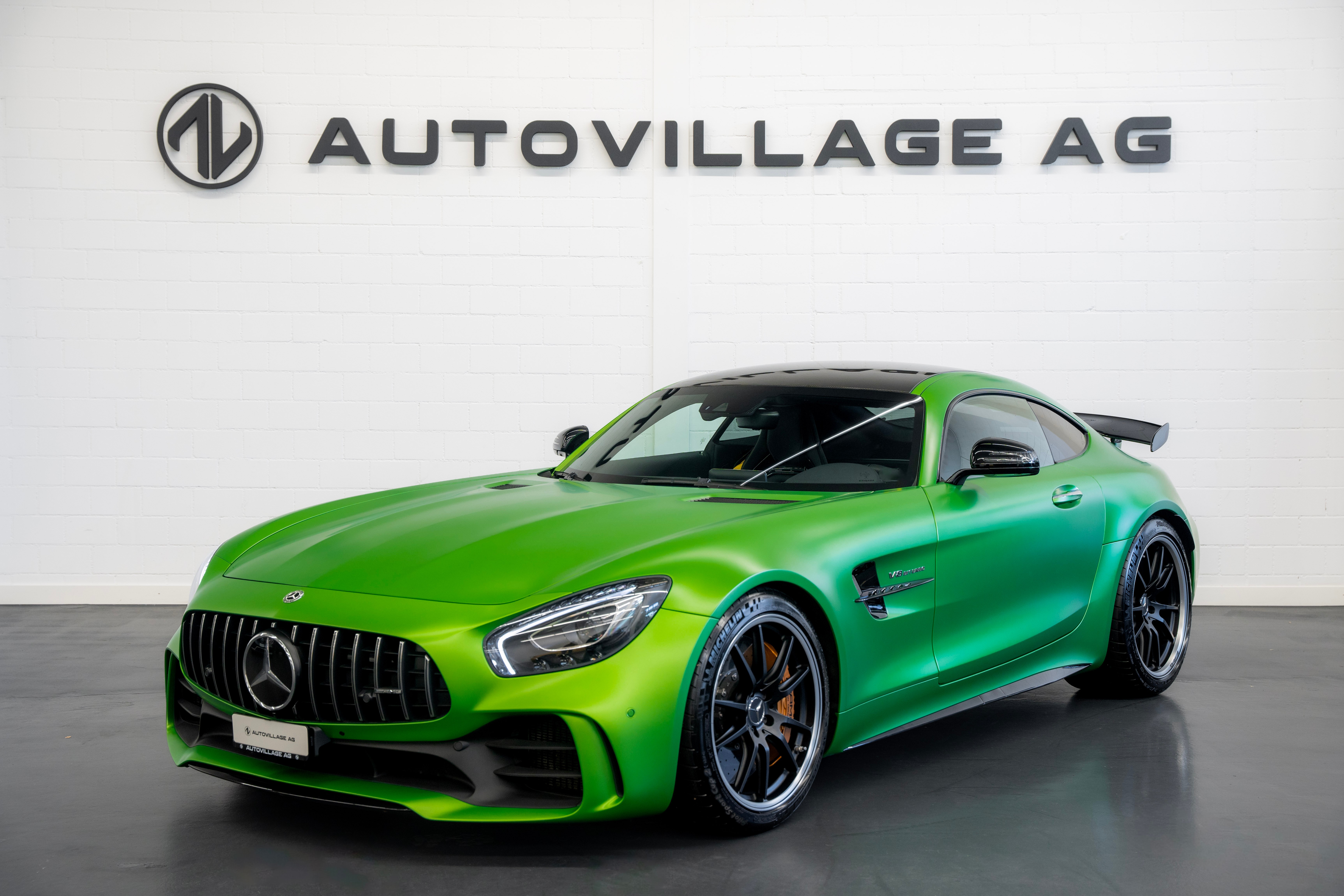 MERCEDES-BENZ AMG GT R Speedshift DCT