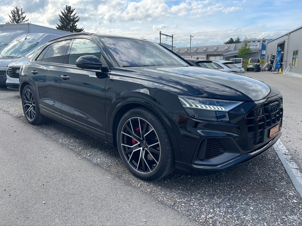 AUDI SQ8 TFSI qu*ALL BLACK*