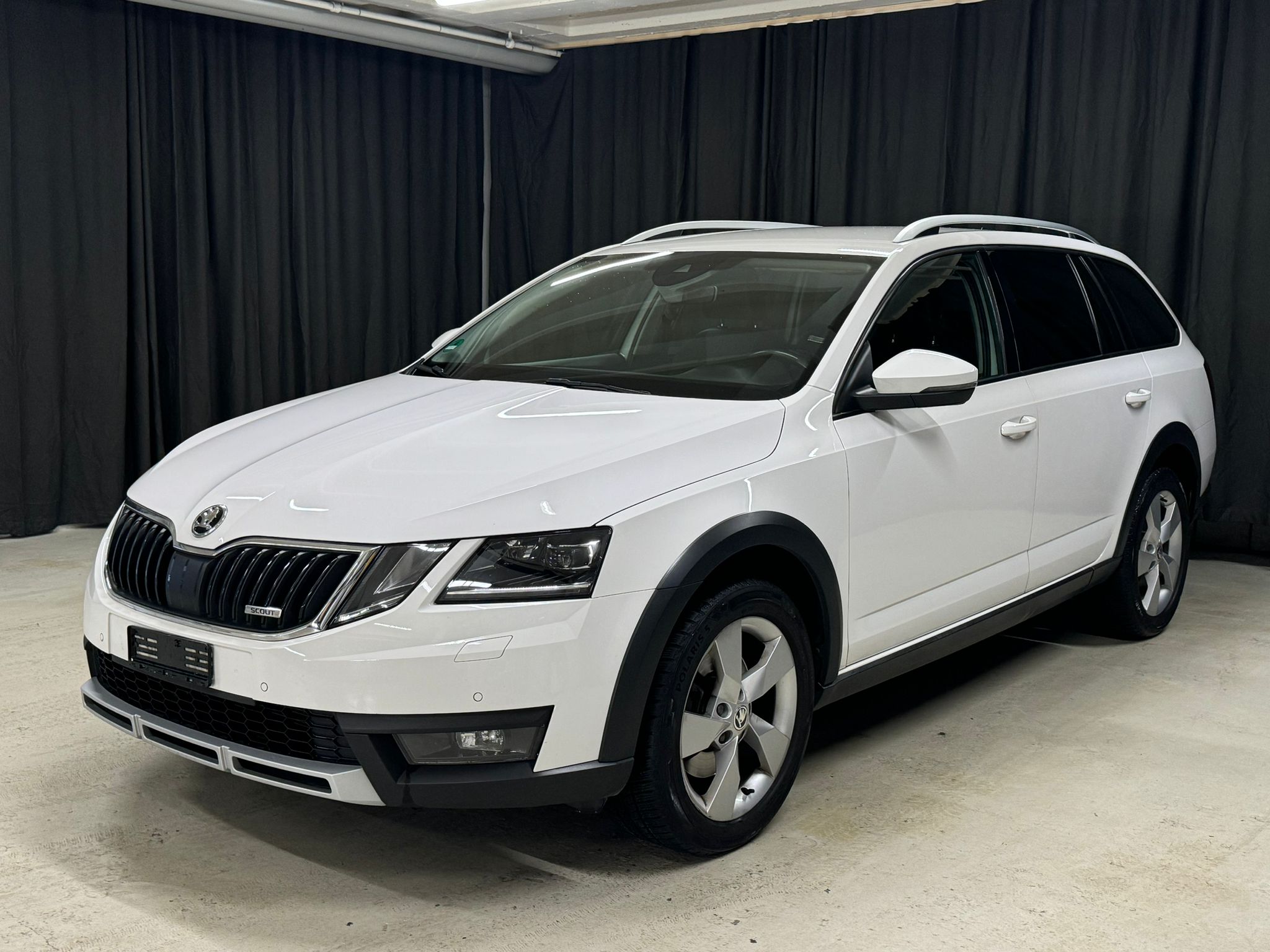 SKODA Octavia Combi 2.0 TSI Scout 4x4 DSG