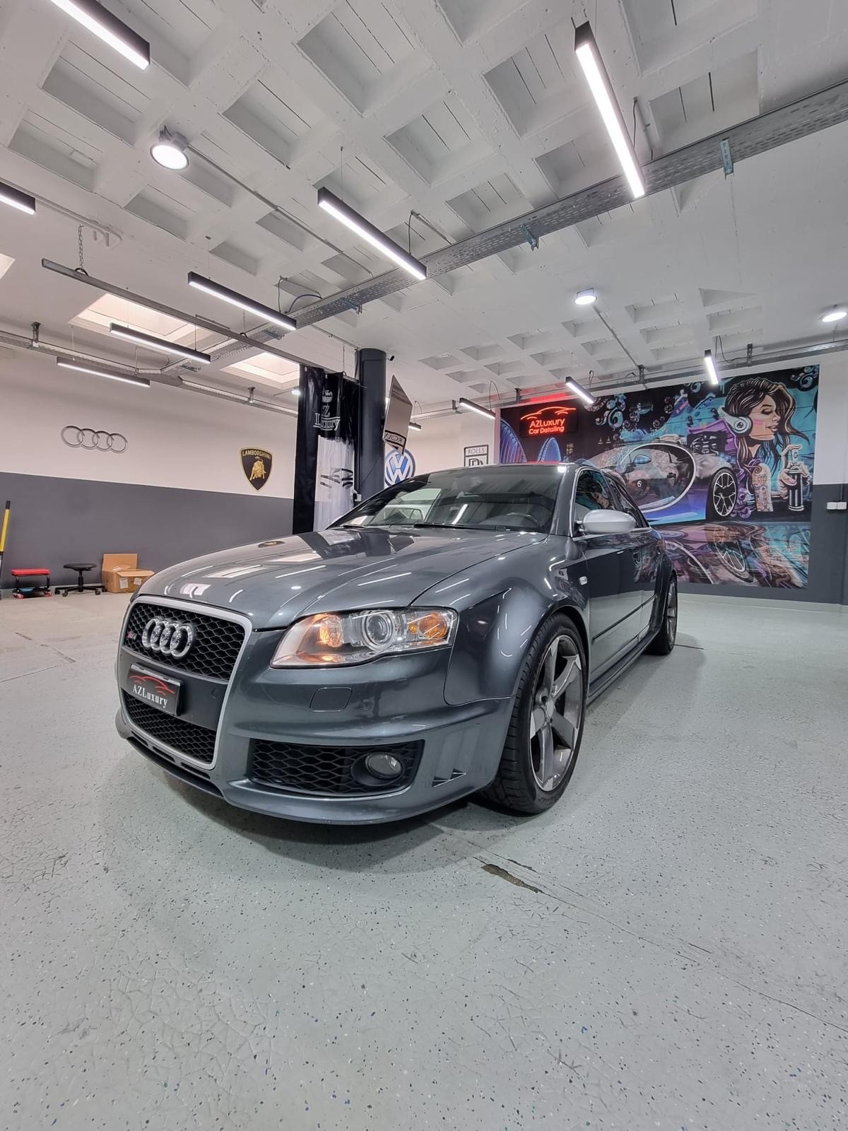 AUDI RS4 4.2 V8 quattro