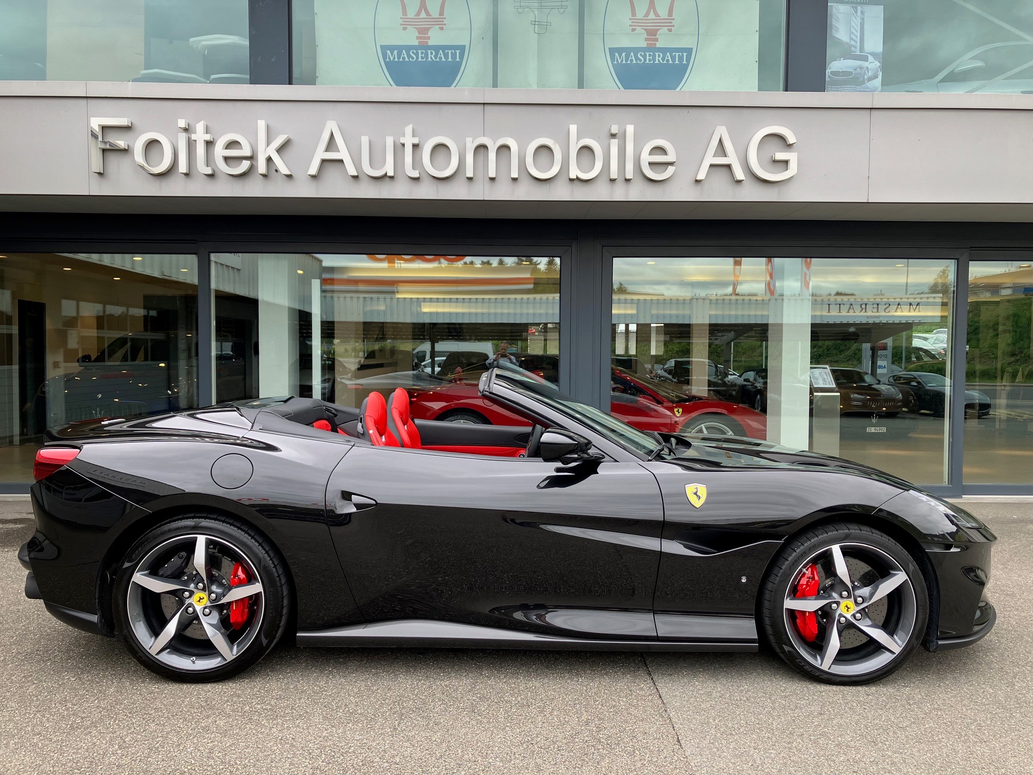 FERRARI Portofino M