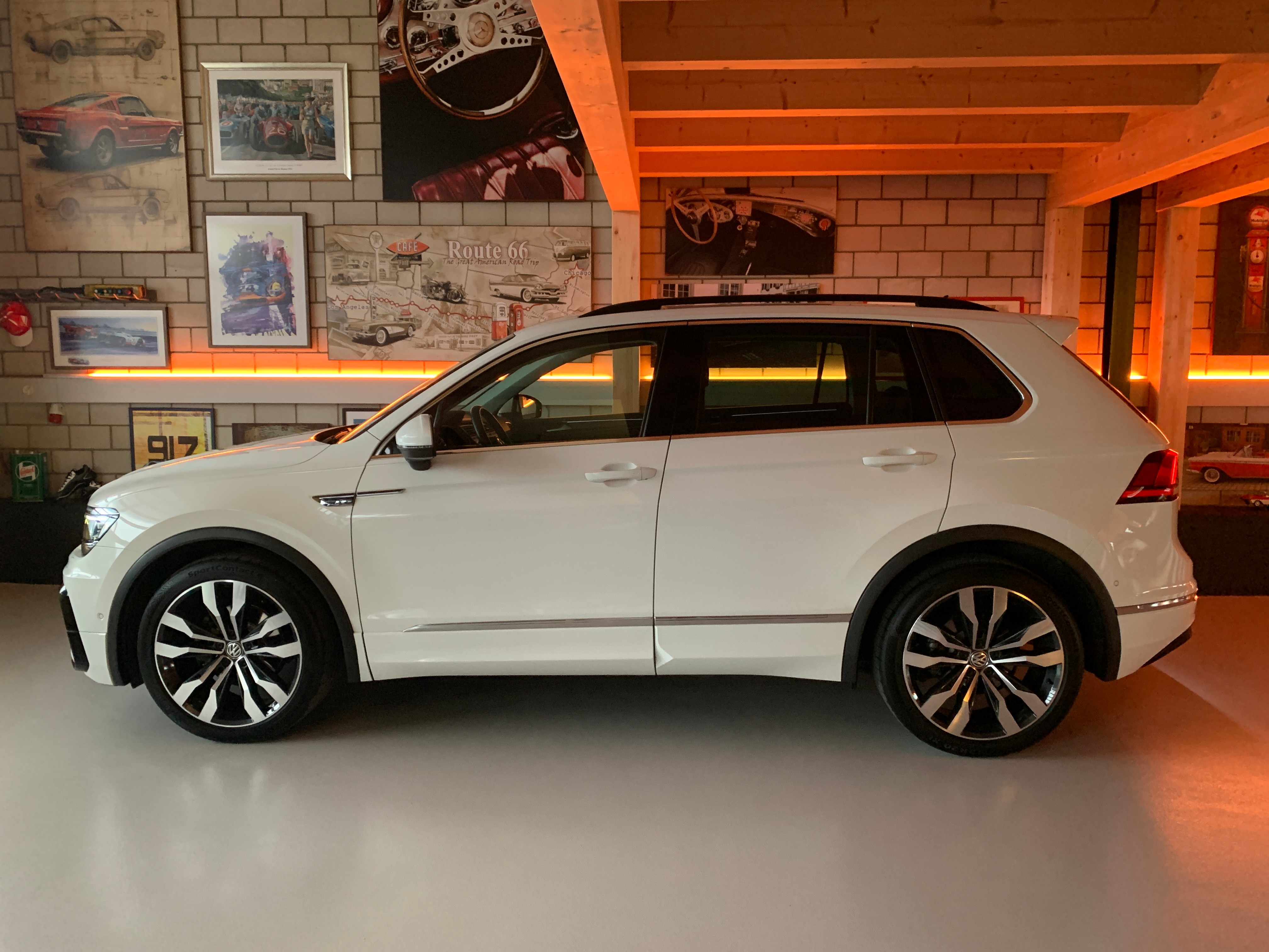 VW Tiguan 2.0 TDI SCR R-LINE Comfort 4x4 Automat-DSG 4Motion