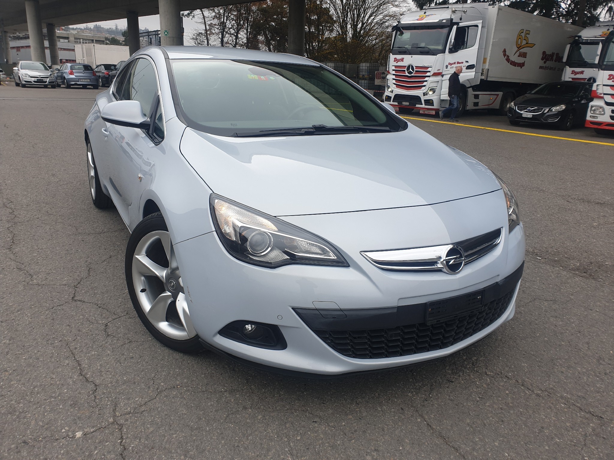 OPEL Astra GTC 1.6i 16V Sport