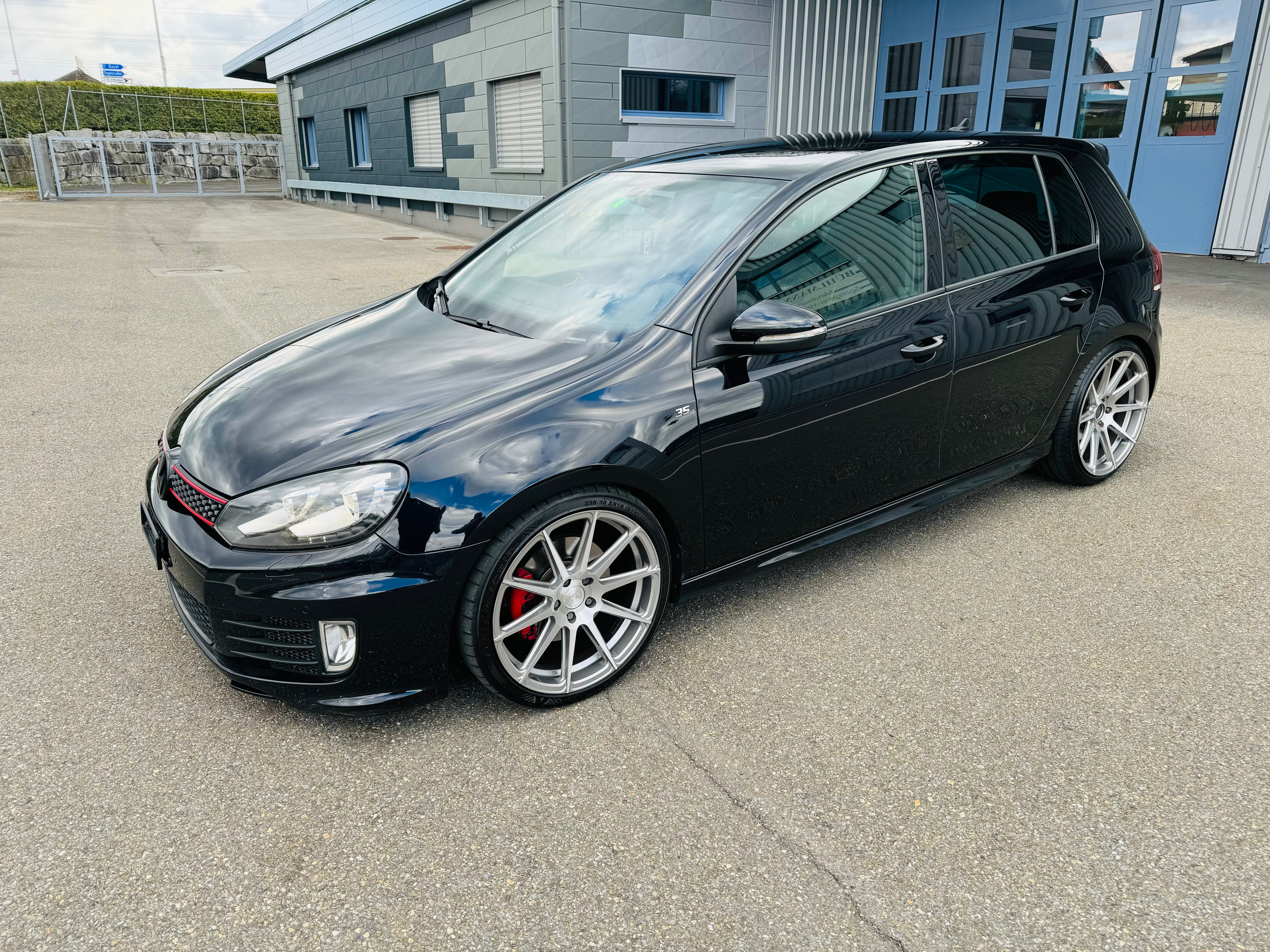 VW Golf 2.0 TSI GTI Edition 35