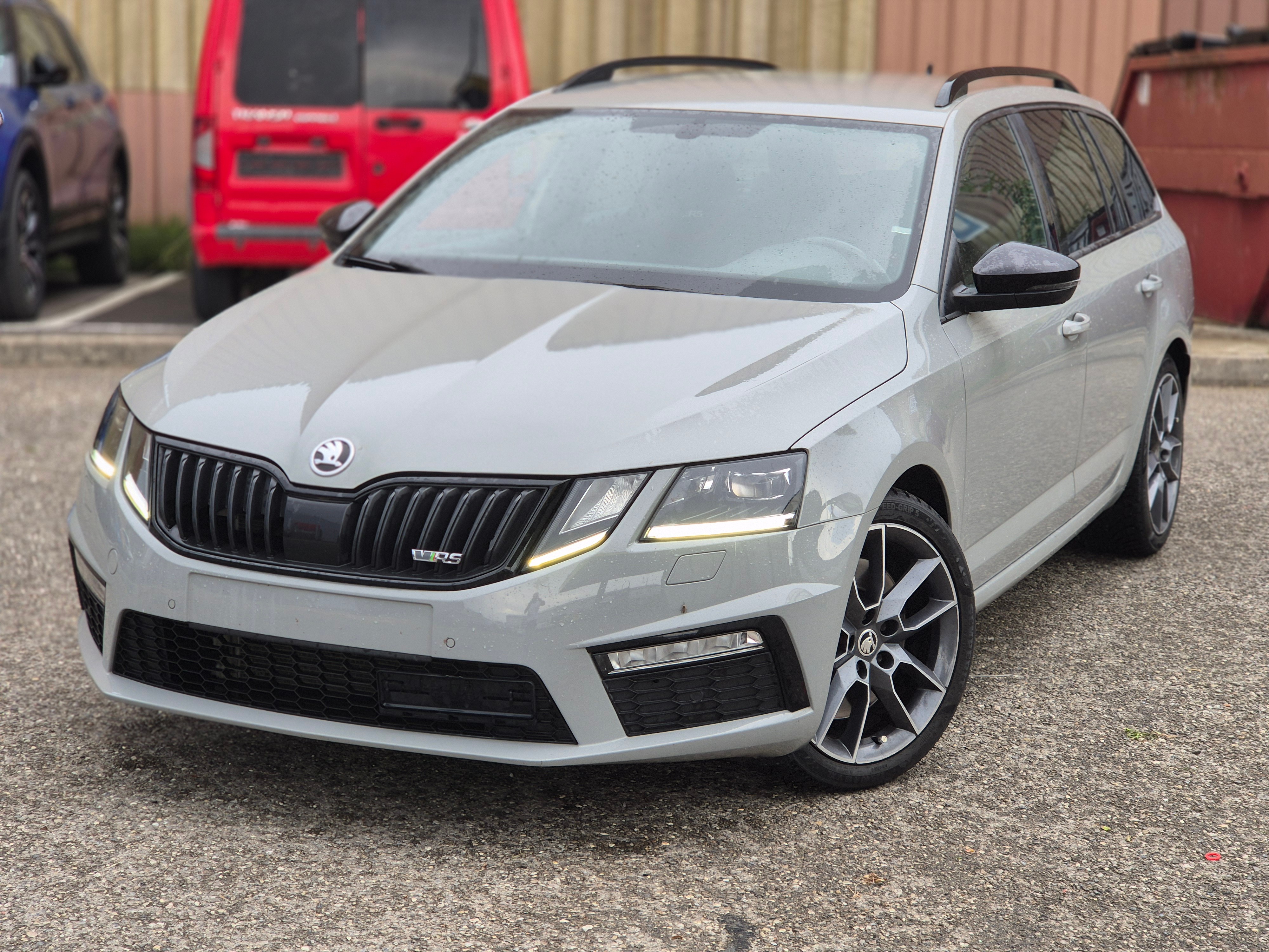 SKODA Octavia Combi 2.0 TSI RS DSG