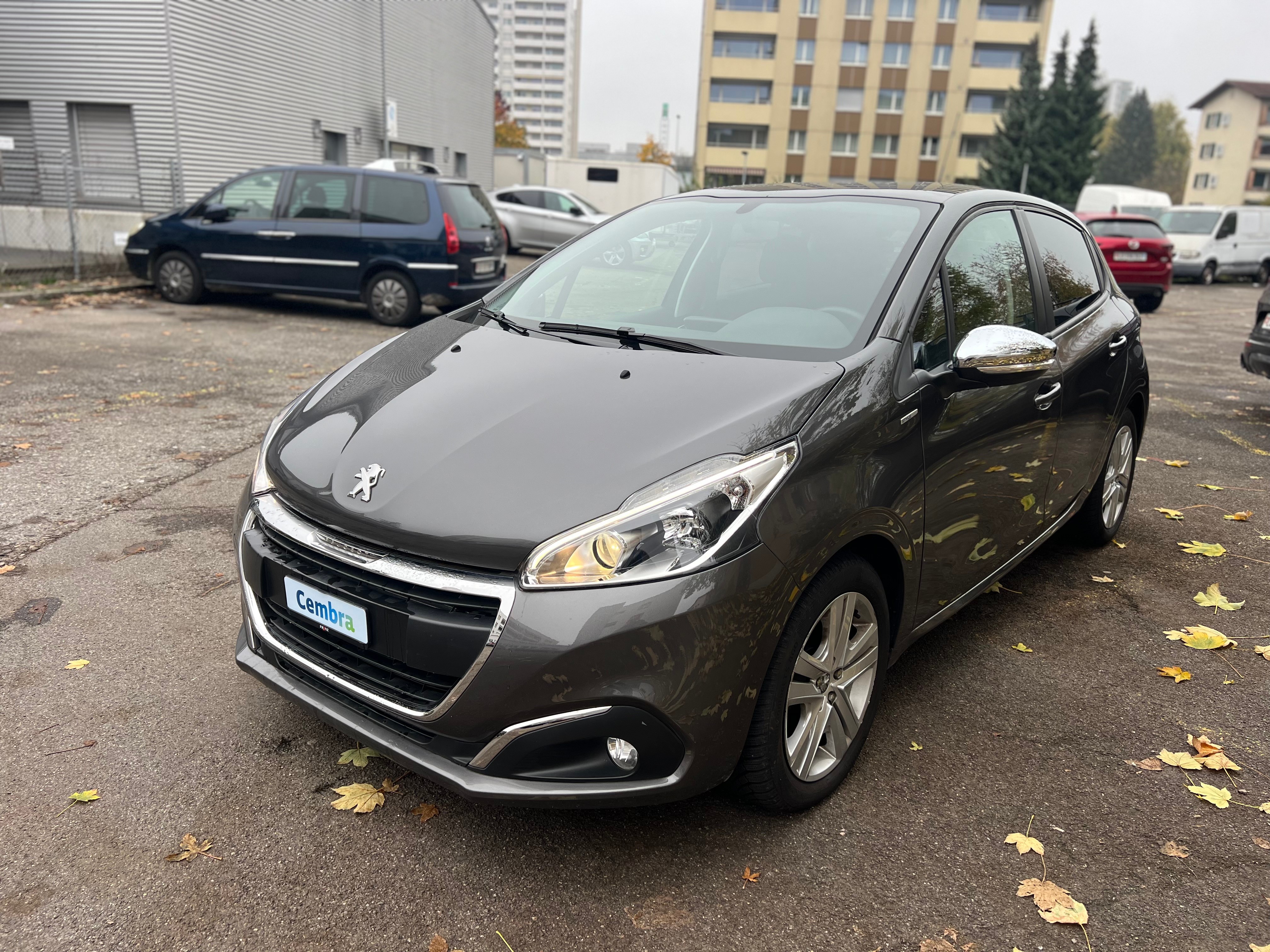 PEUGEOT 208 1.2 PureTech Style EAT6