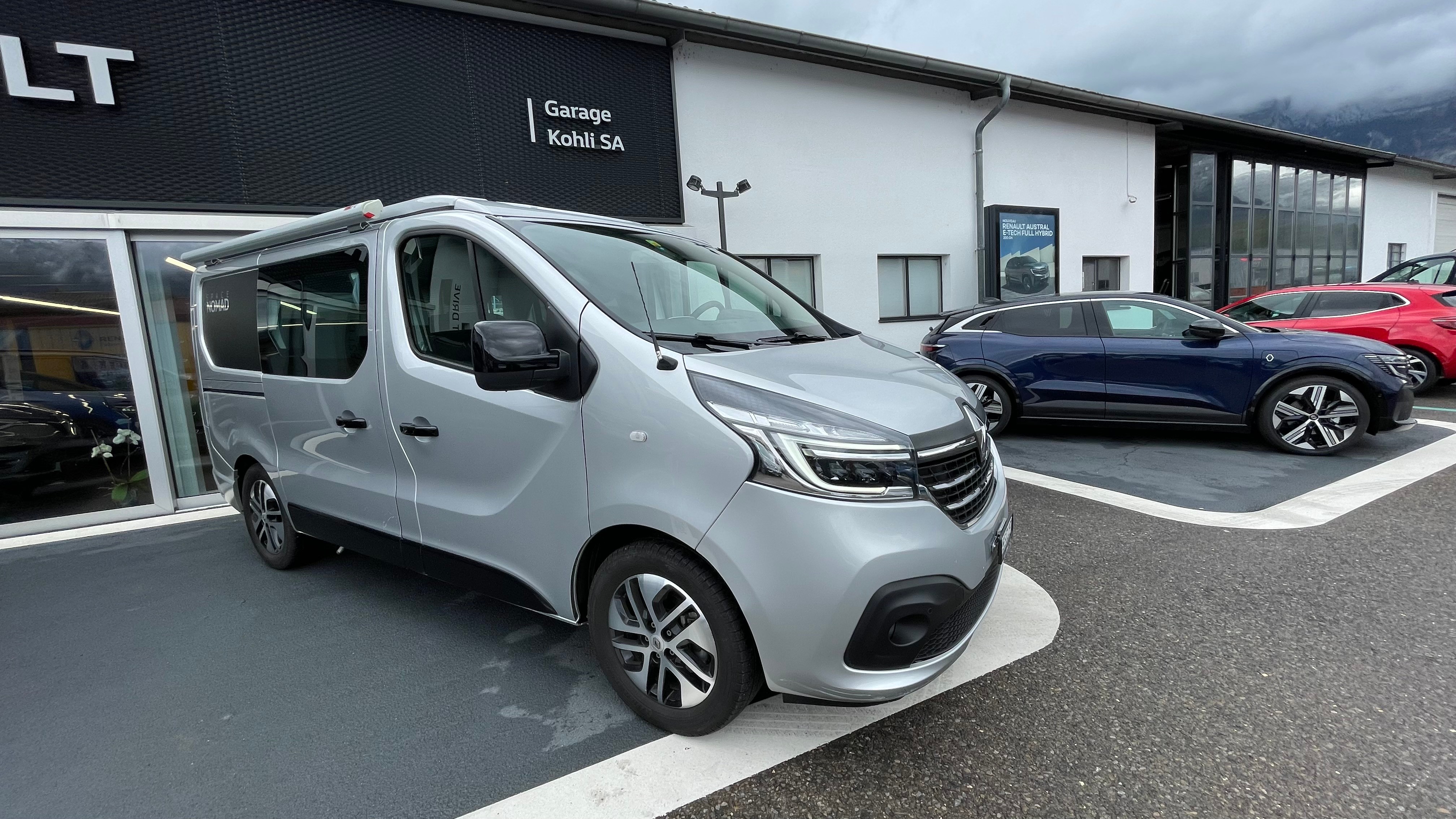 RENAULT Trafic Blue dCi 170 EDC Spacenomad