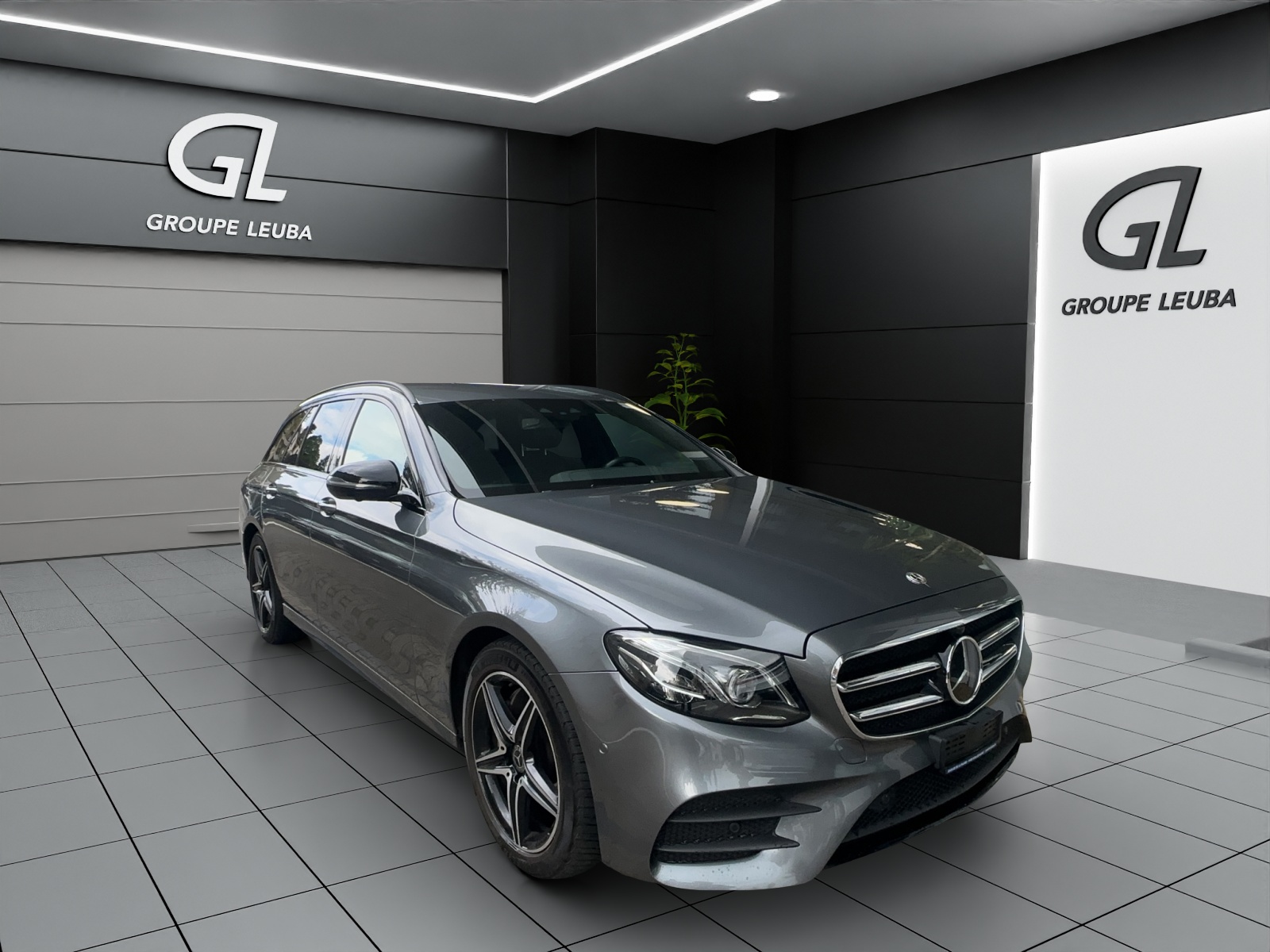 MERCEDES-BENZ E 220 d AMG Line 4Matic