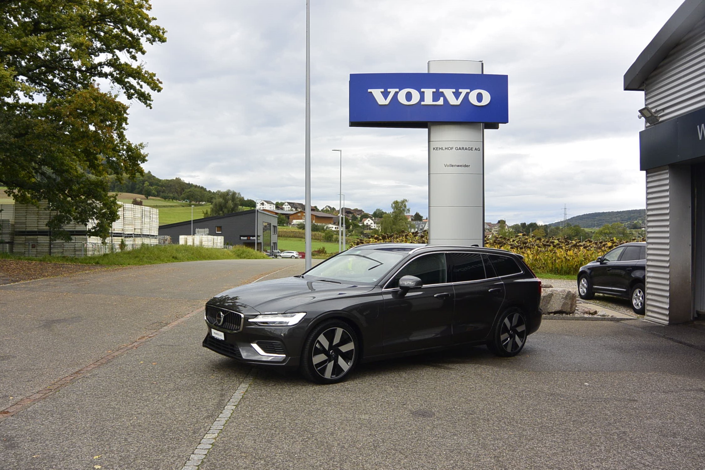 VOLVO V60 T8 eAWD Ultra Bright