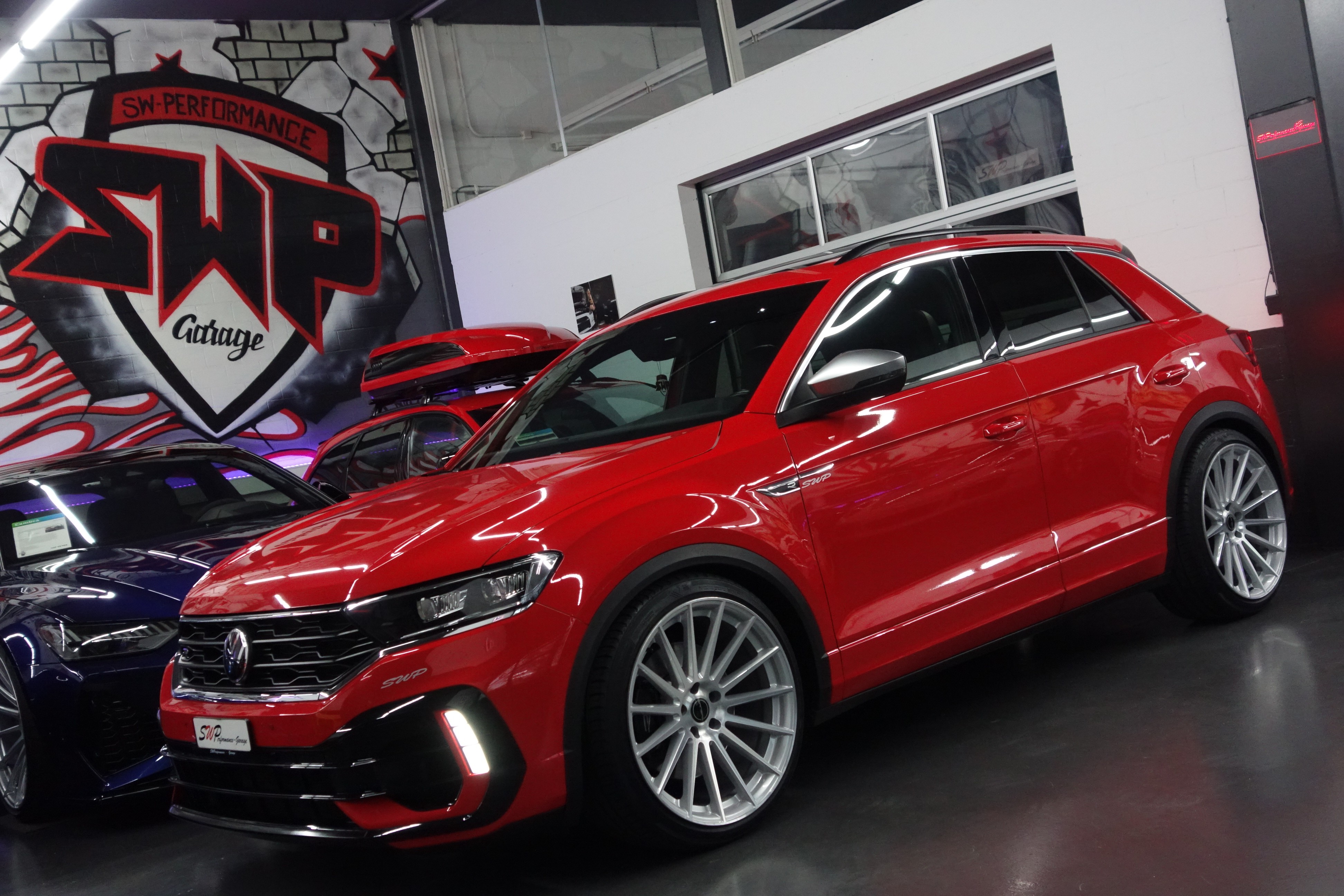 VW T-ROC 2.0 TSI R DSG 4MOTION 301PS AKRAPOVIC TITAN 10x20