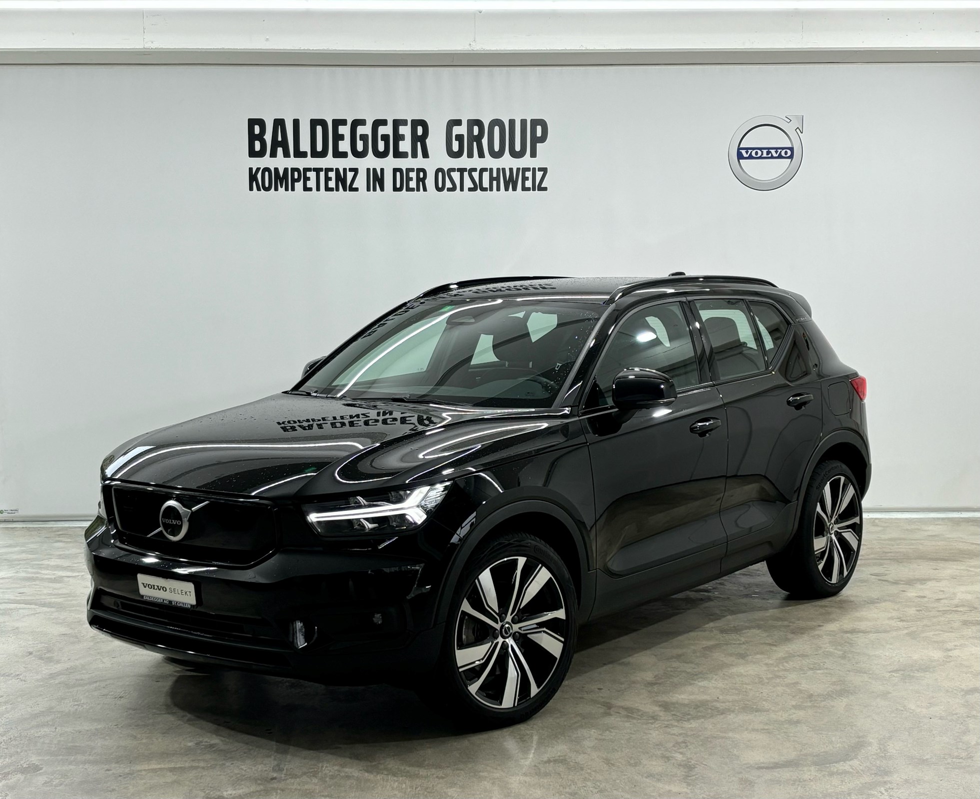 VOLVO XC40 P8 Twin R-Design AWD