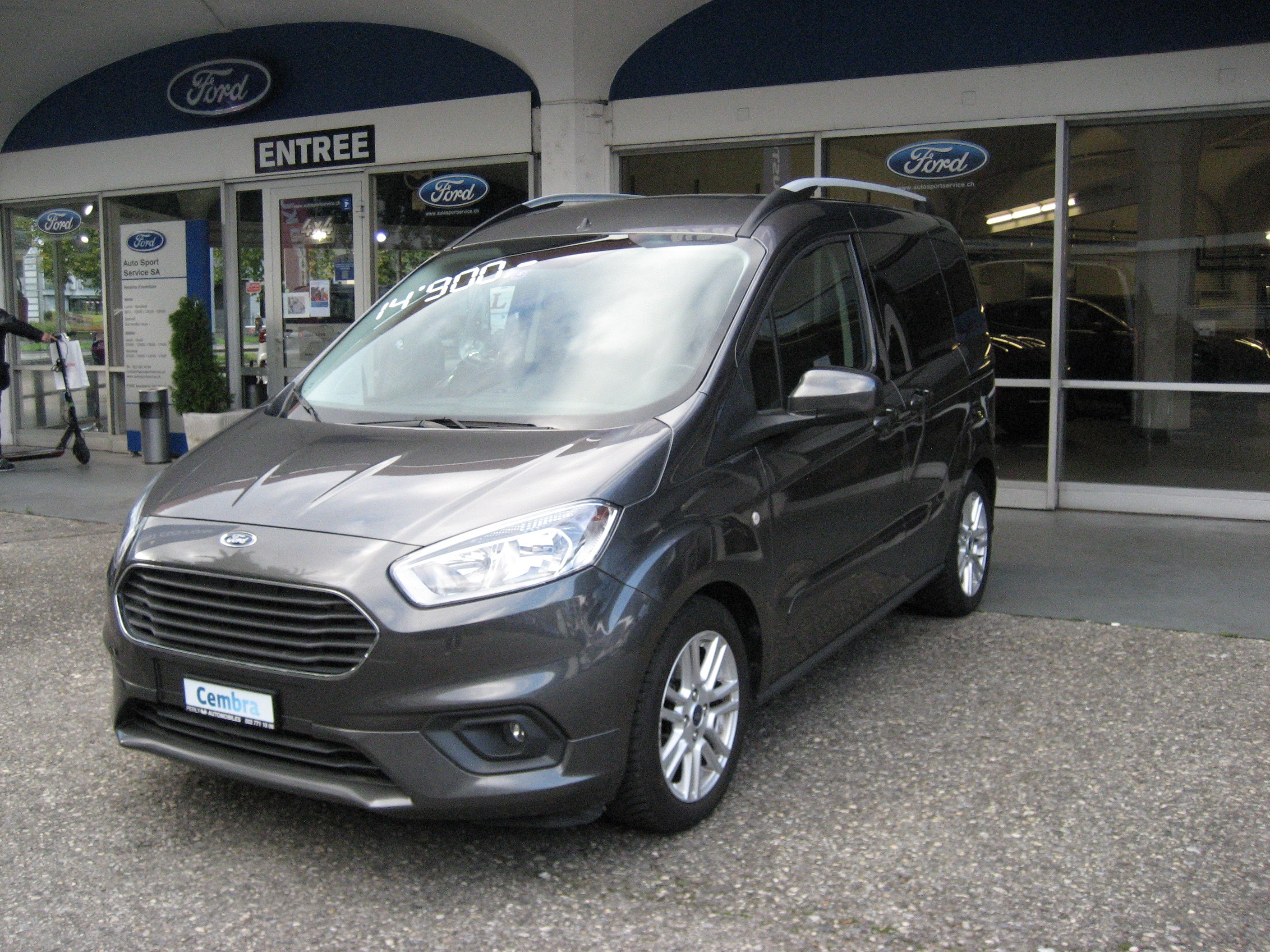 FORD Tourneo Courier 1.0 SCTi Titanium