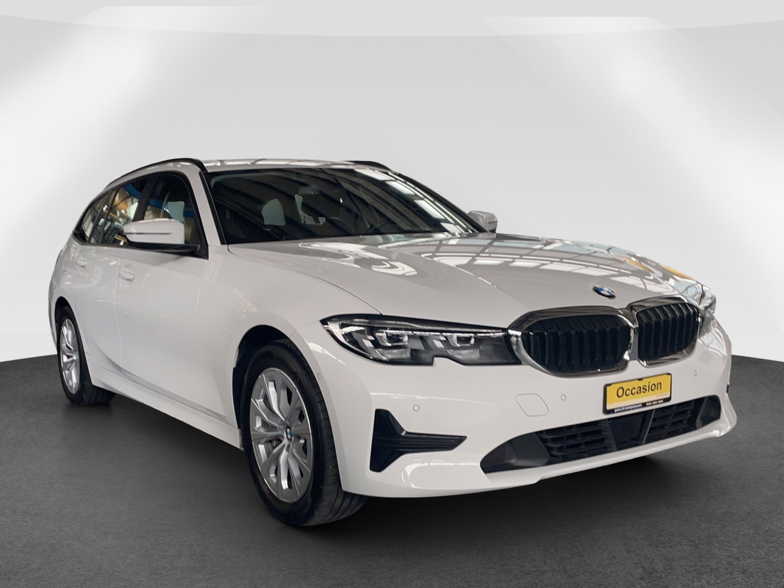 BMW 330e xDrive Touring