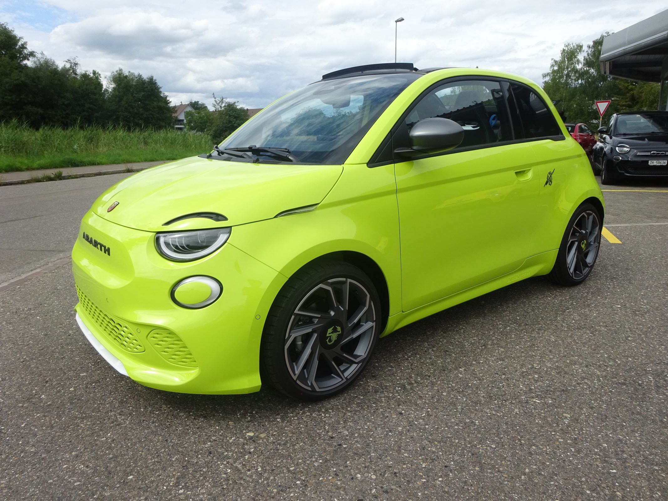 FIAT Abarth Cabrio 500e Scorpionissima