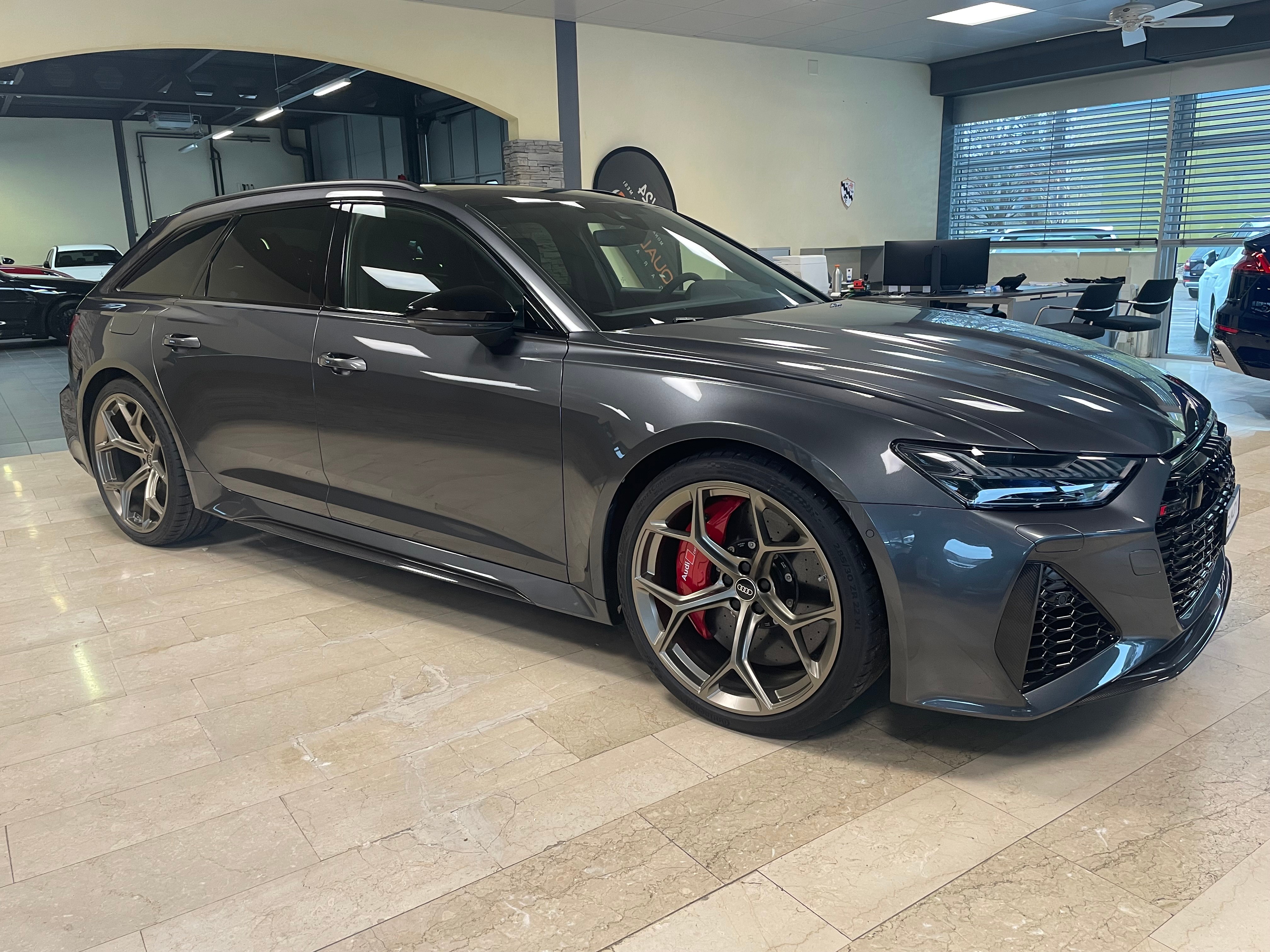 AUDI RS6 Avant 4.0 TFSI V8 Performance quattro