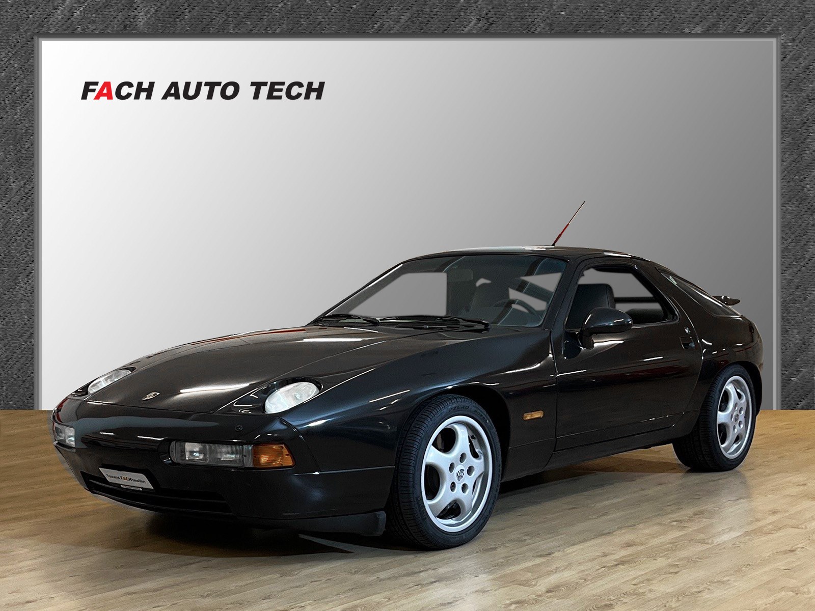 PORSCHE 928 GTS