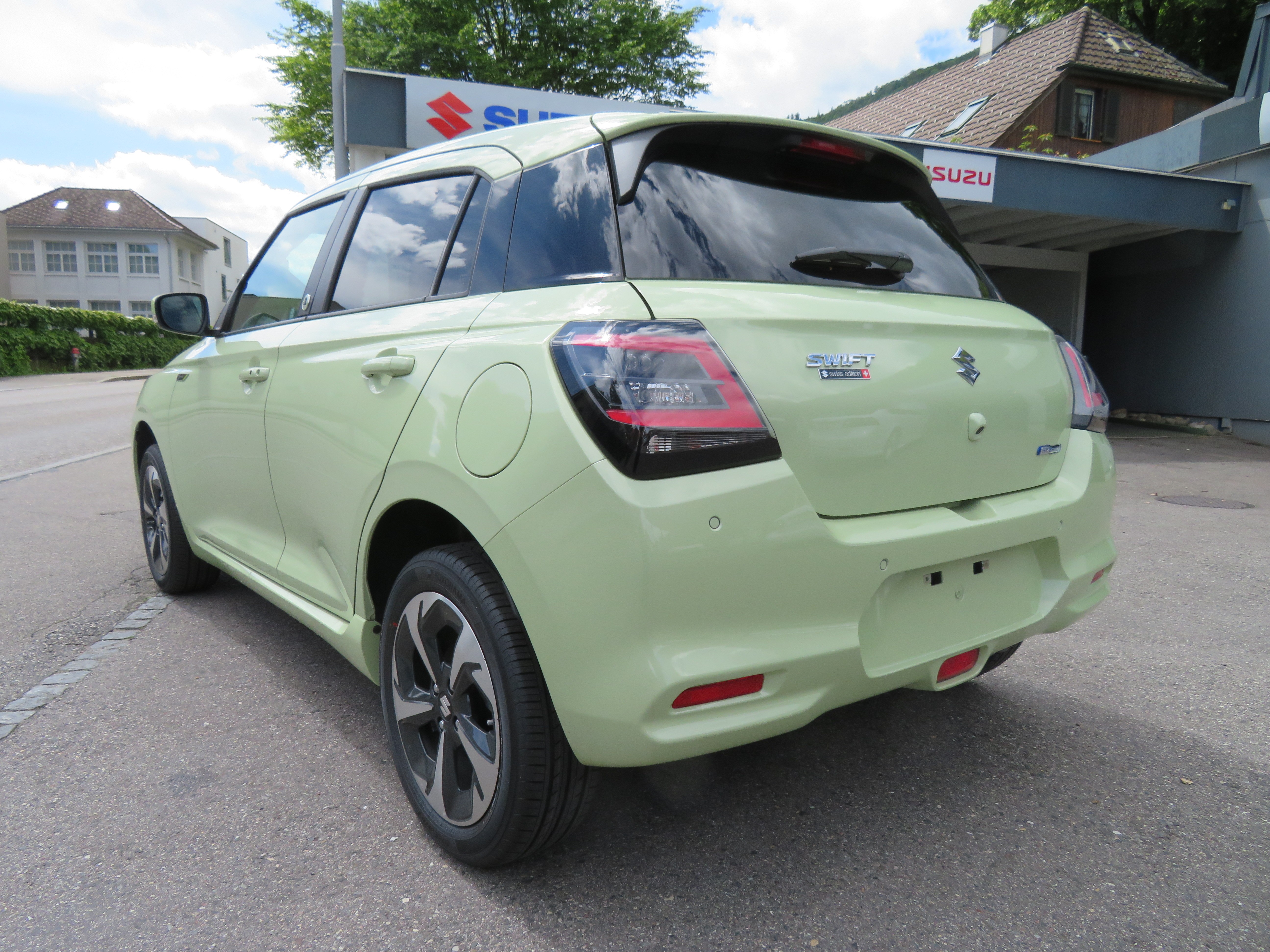 SUZUKI Swift 1.2 1st Edition Top Hybrid 4x4