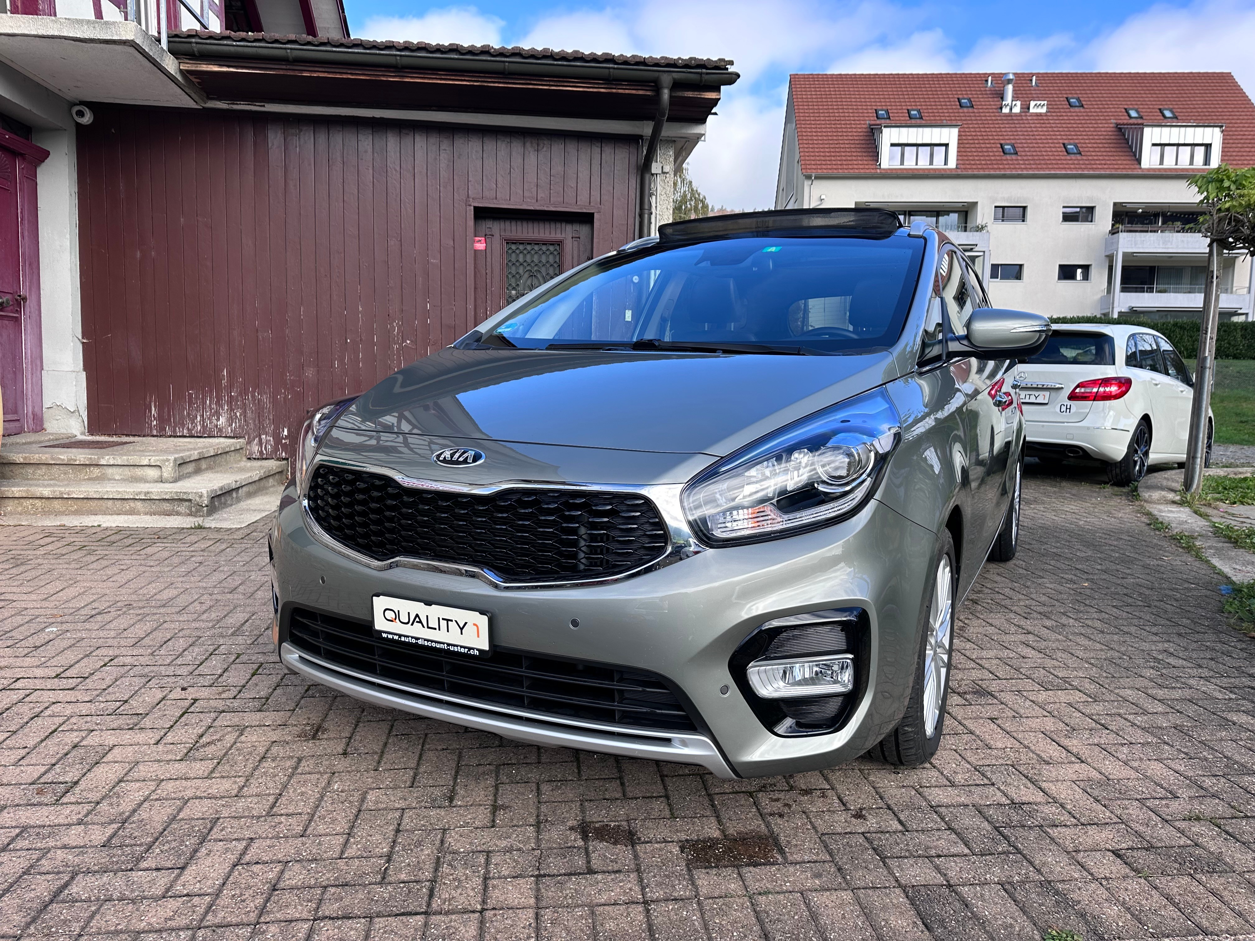 KIA Carens 1.7 CRDi Trend DCT