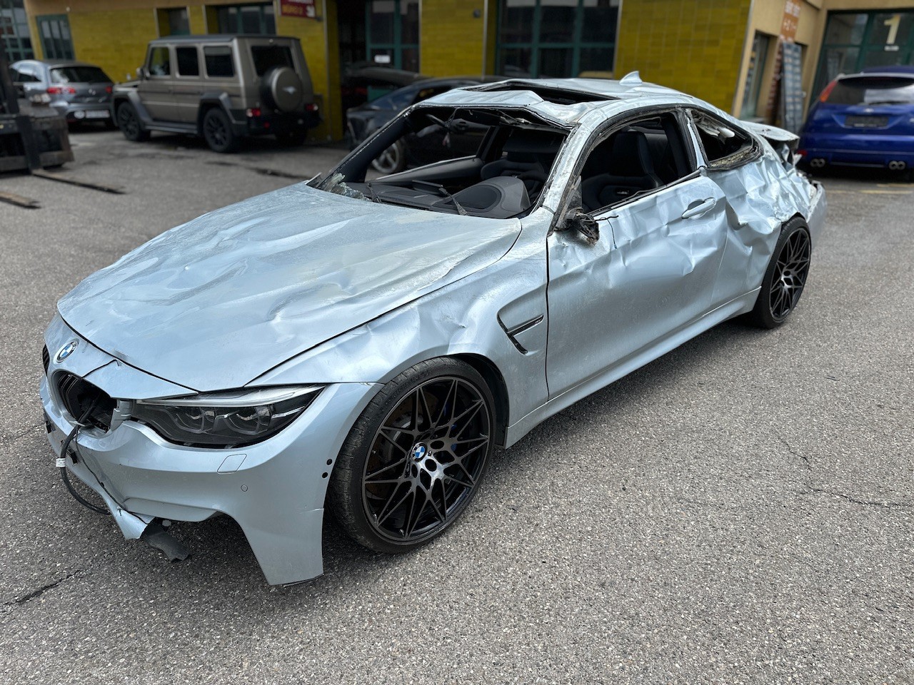 BMW M4 Coupé Competition DKG