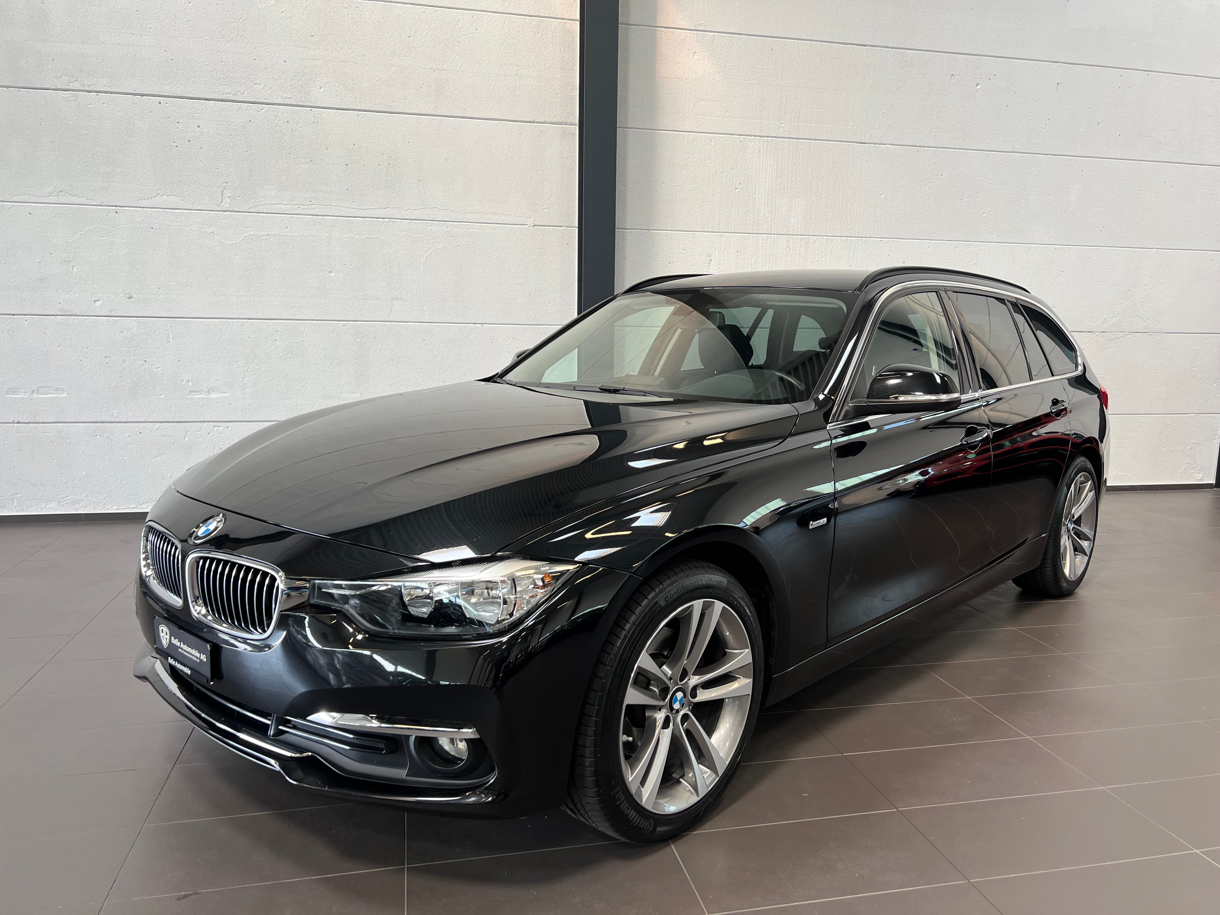 BMW 320d xDrive Touring Luxury Line Steptronic