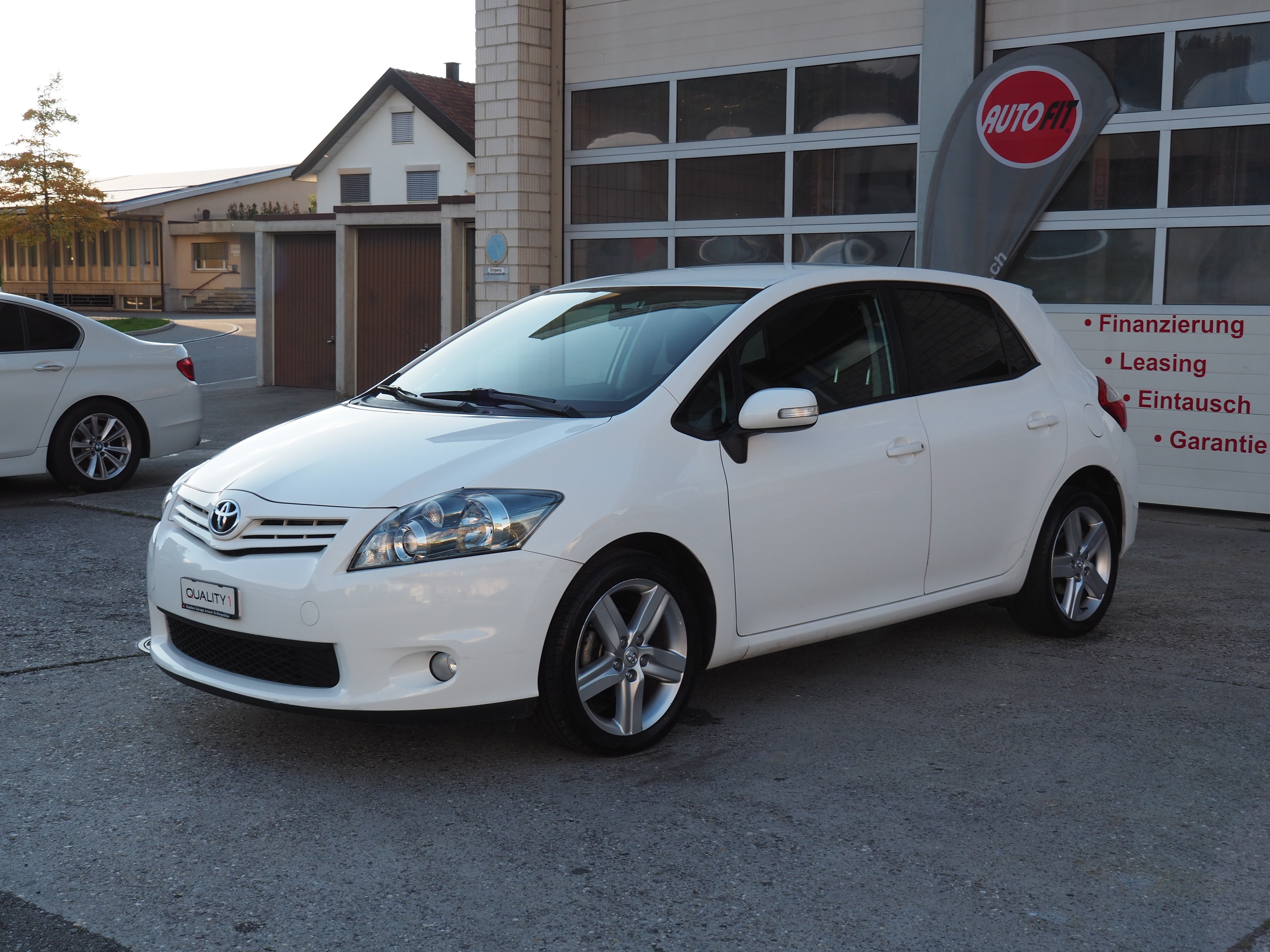 TOYOTA Auris 1.8 Look