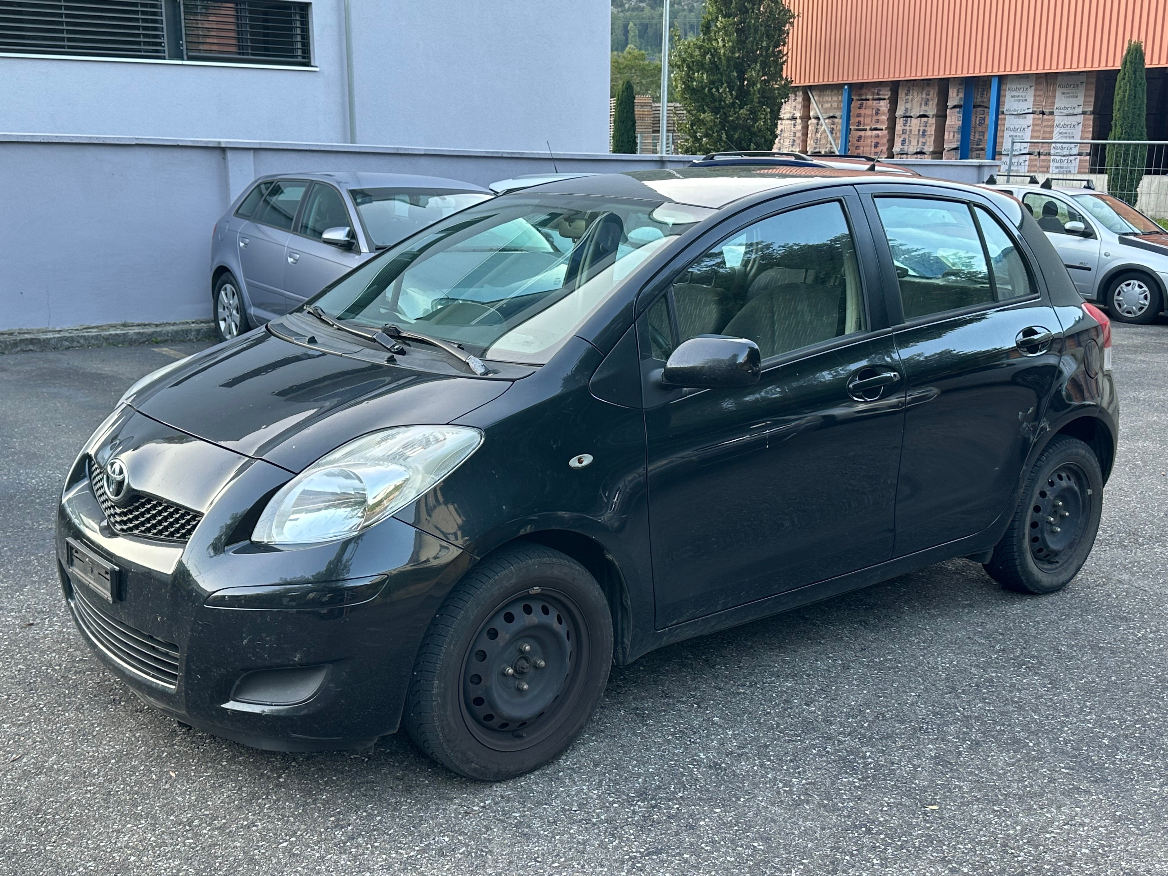 TOYOTA Yaris 1.33 Linea Sol