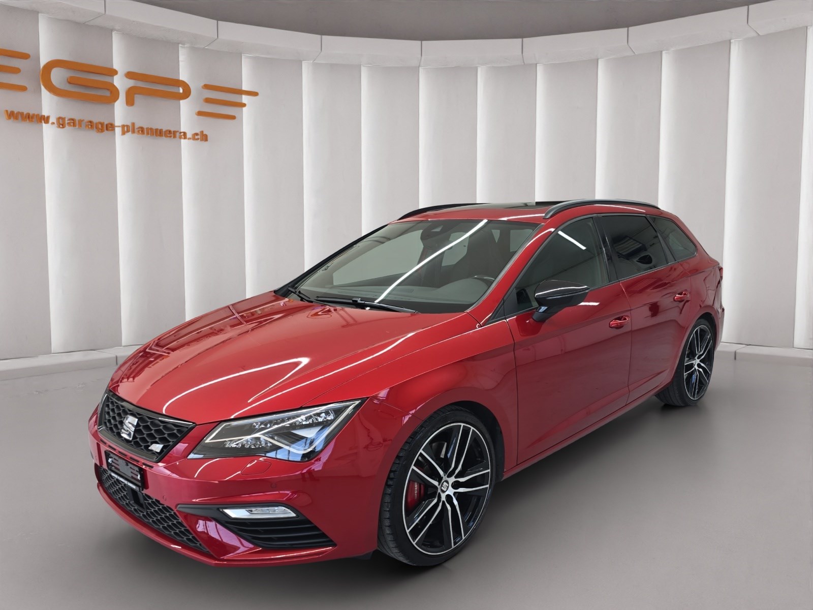 SEAT Leon ST 2.0 TSI 300 Cupra 4Drive DSG