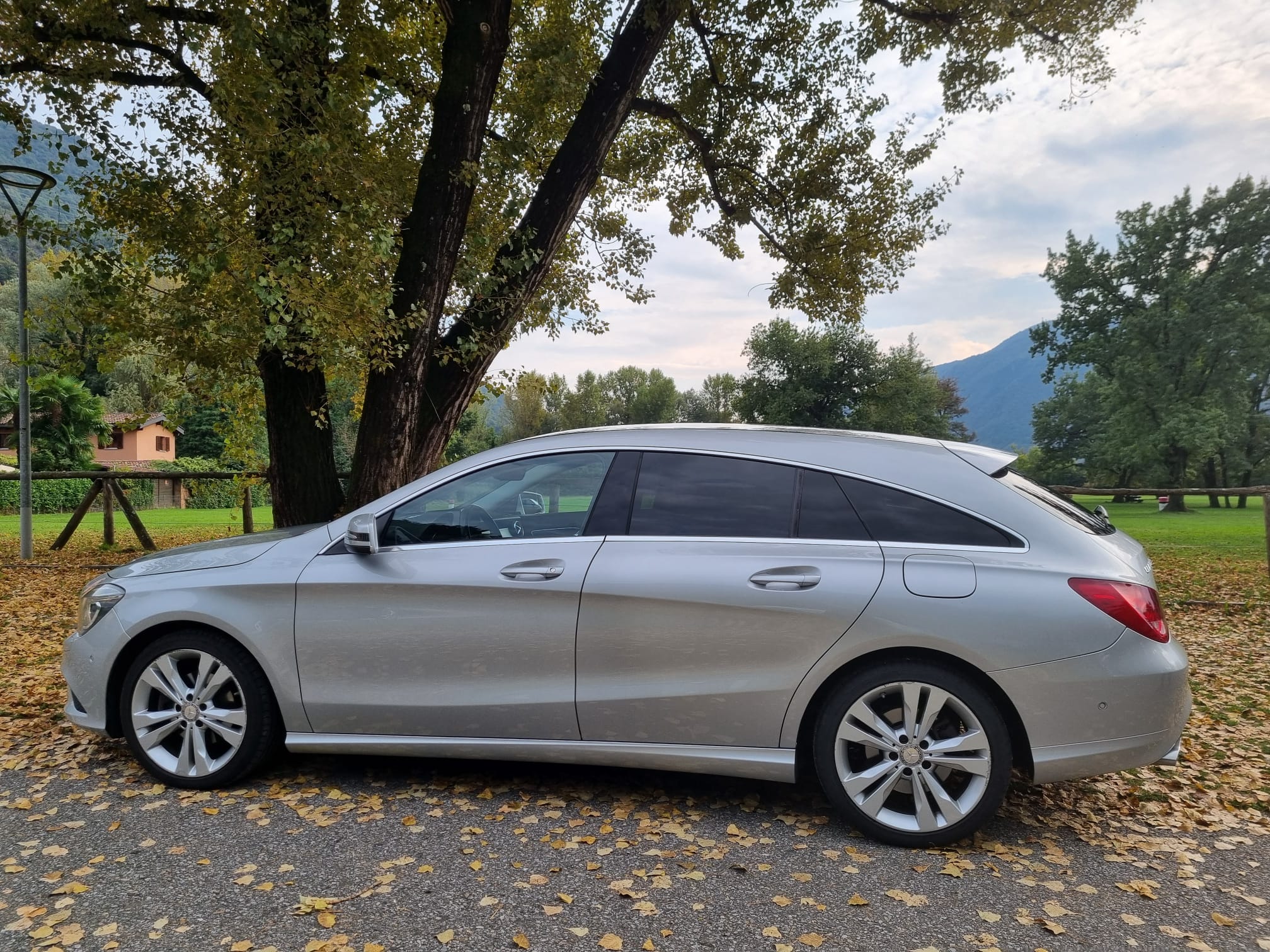 MERCEDES-BENZ CLA Shooting Brake 200 d 4Matic 7G-DCT