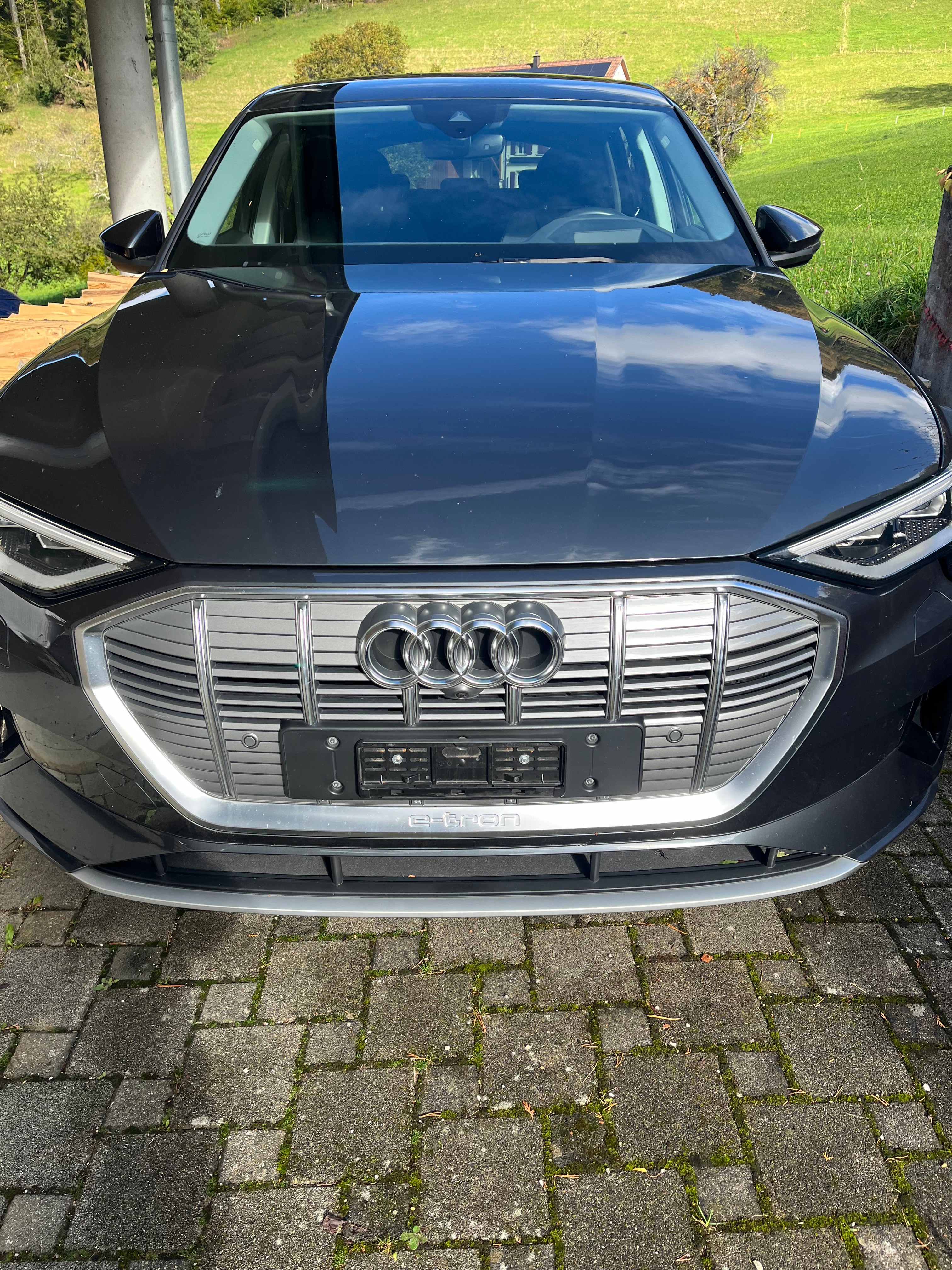 AUDI e-tron 50 quattro