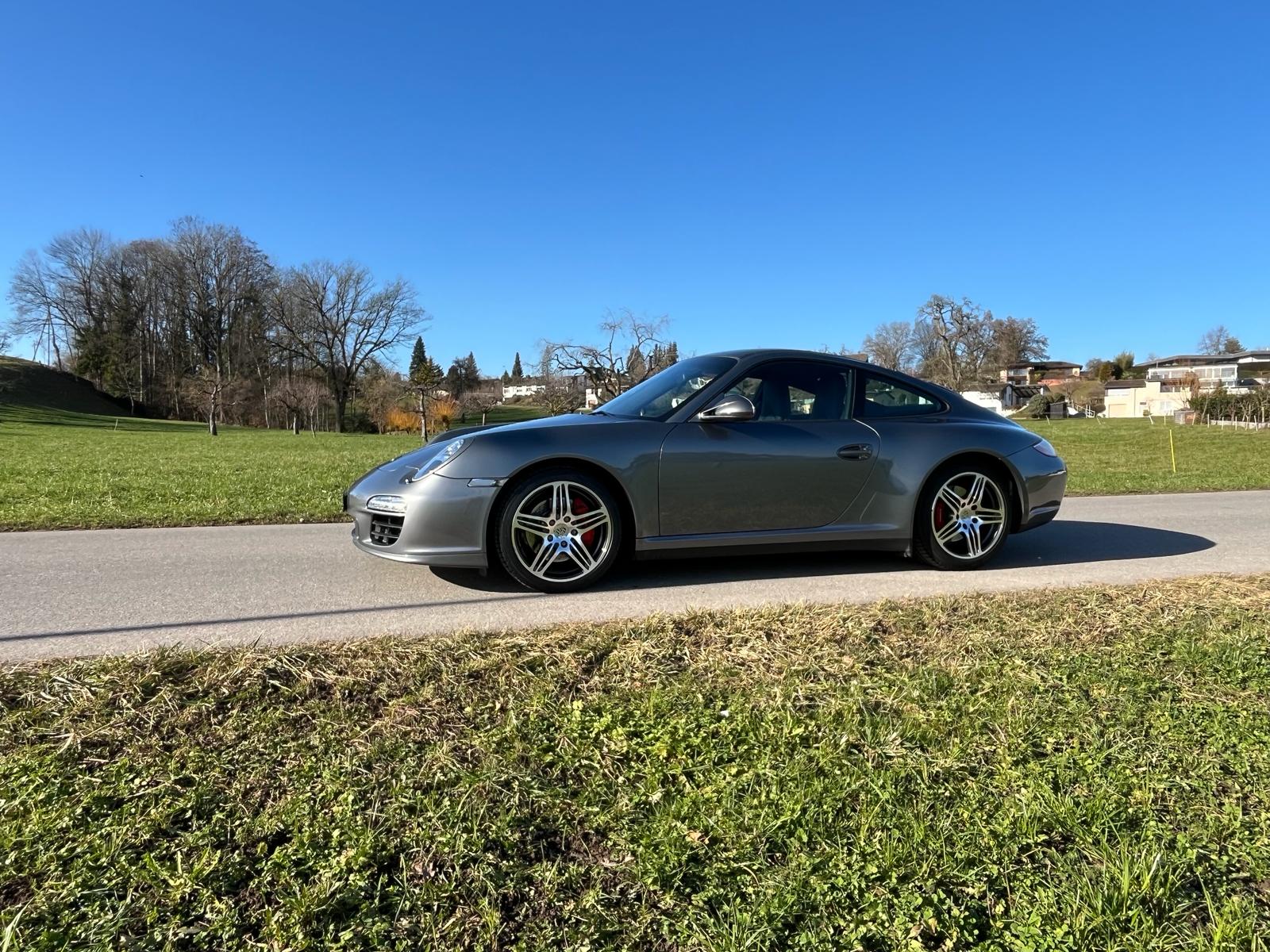 PORSCHE 911 Carrera 4S PDK