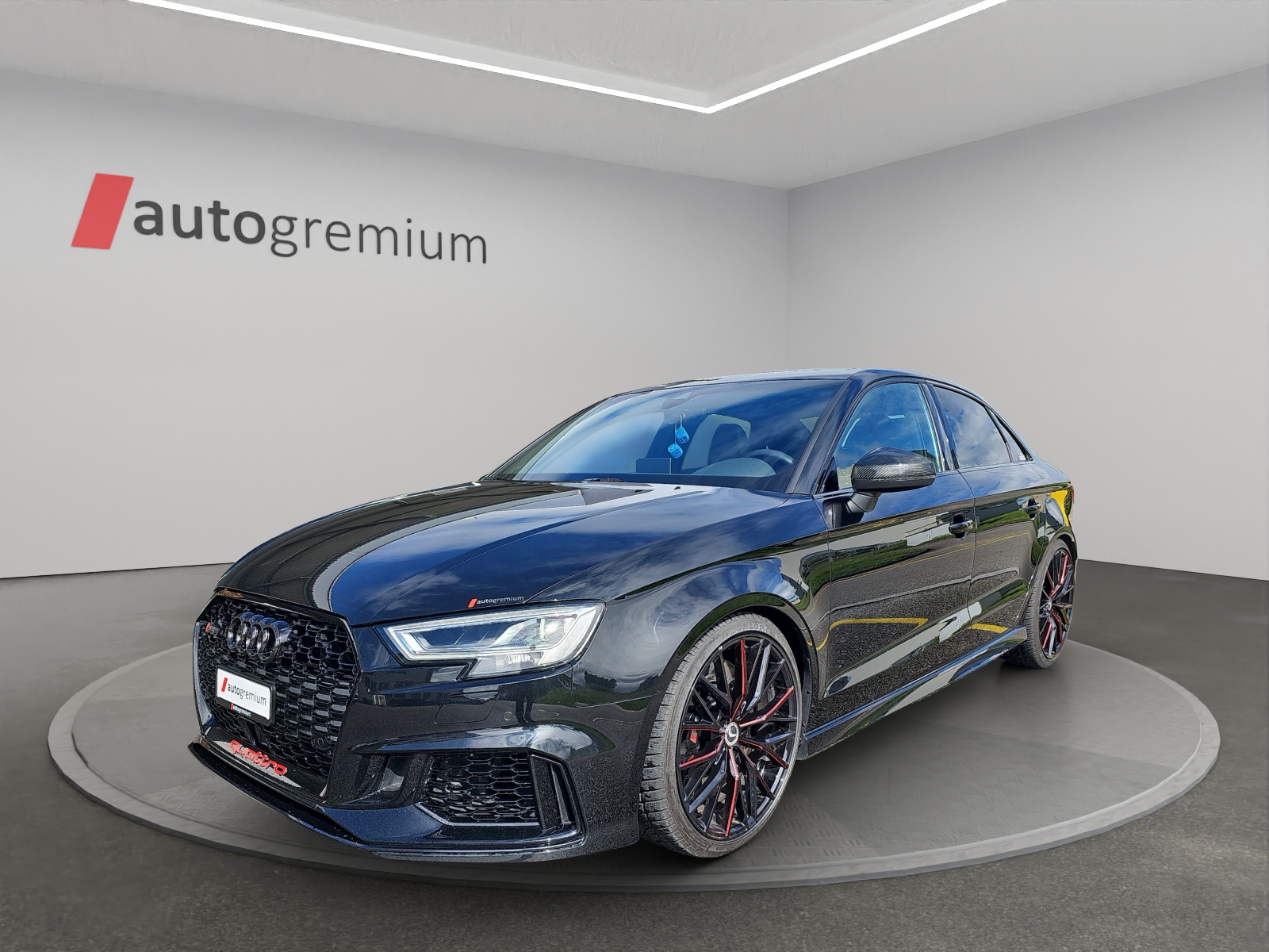 AUDI RS3 Limousine 2.5 TSI quattro S-tronic