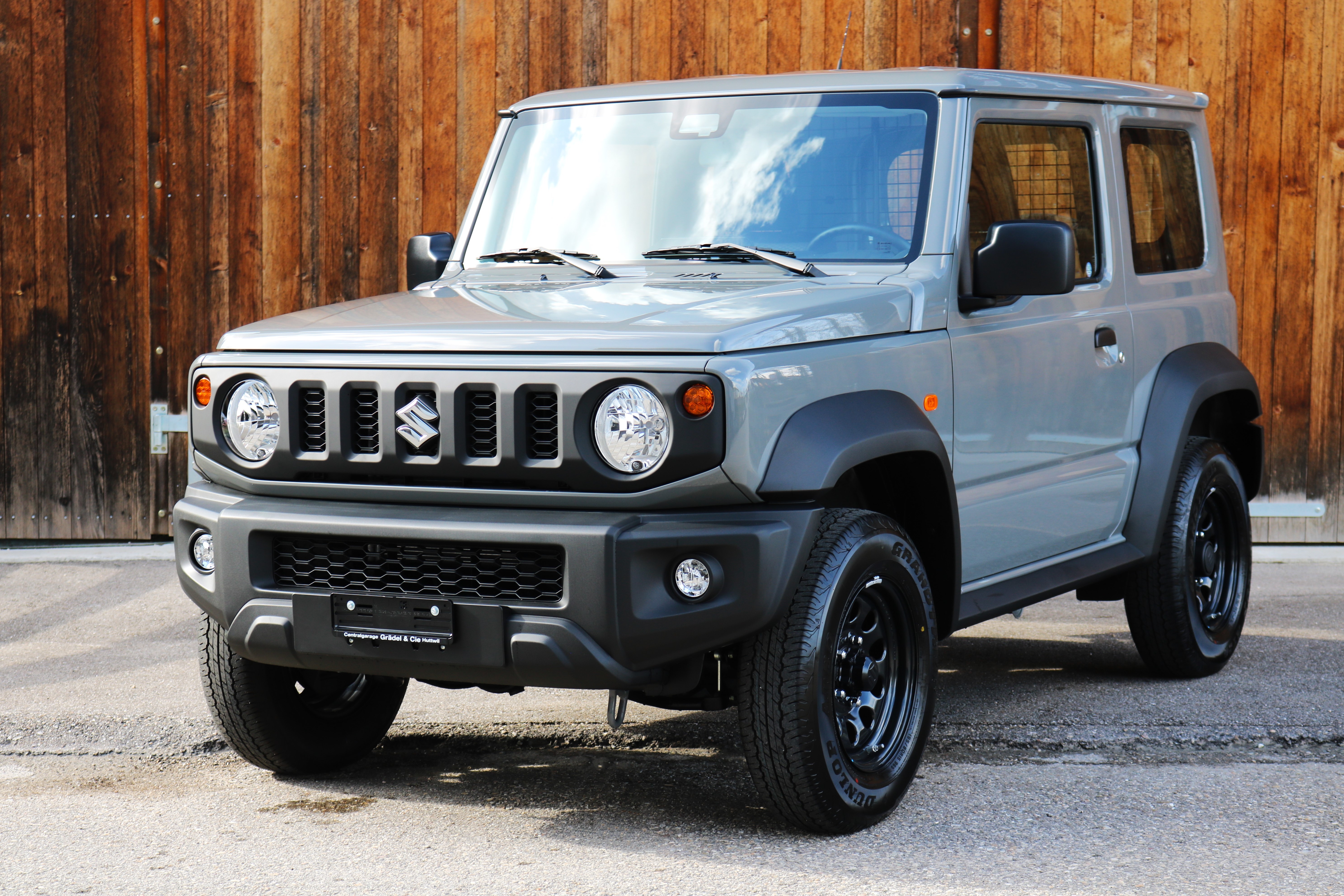 SUZUKI Jimny 1.5 Compact+ 4x4 Country