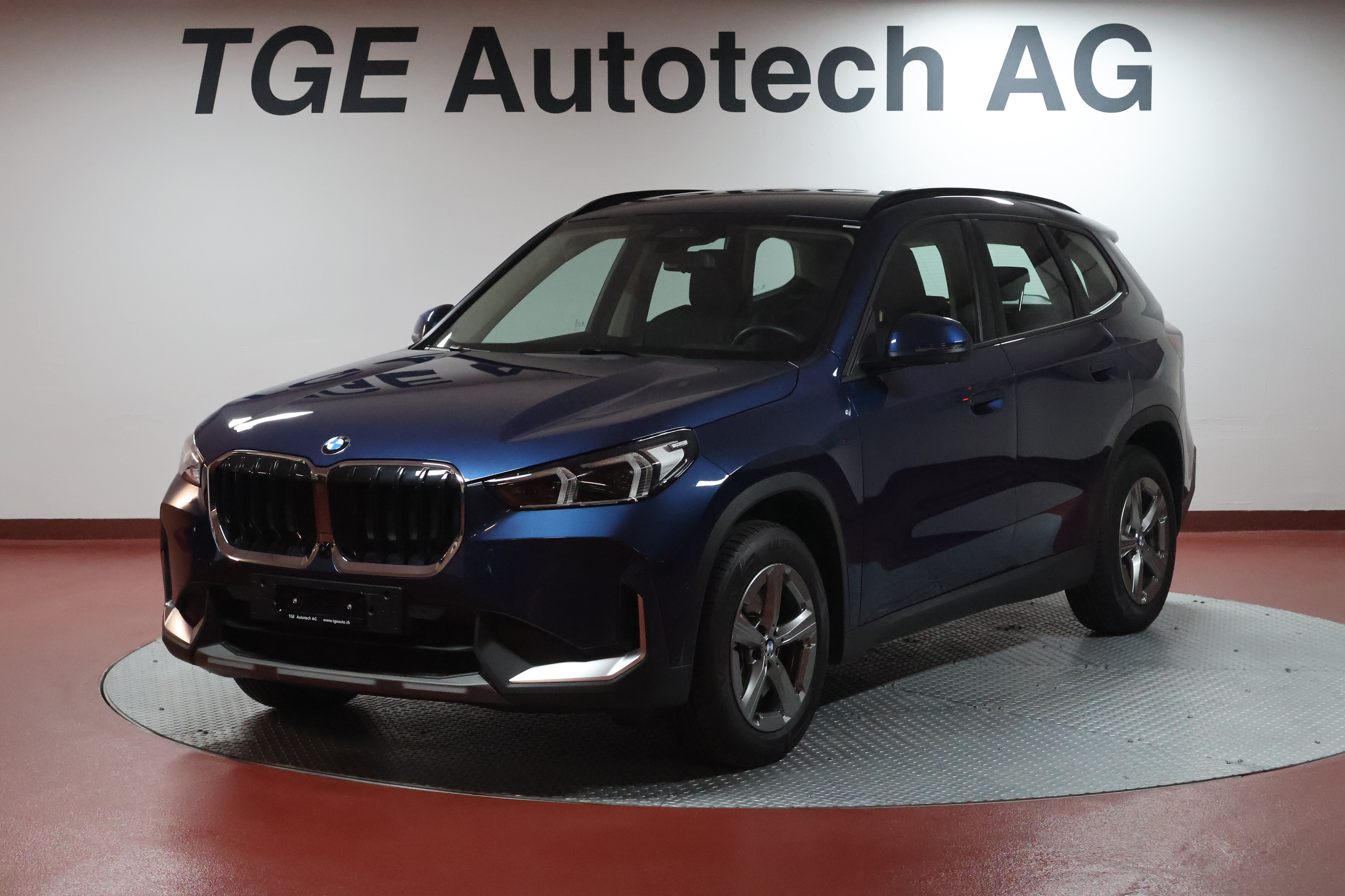 BMW X1 xDrive 23i 48V