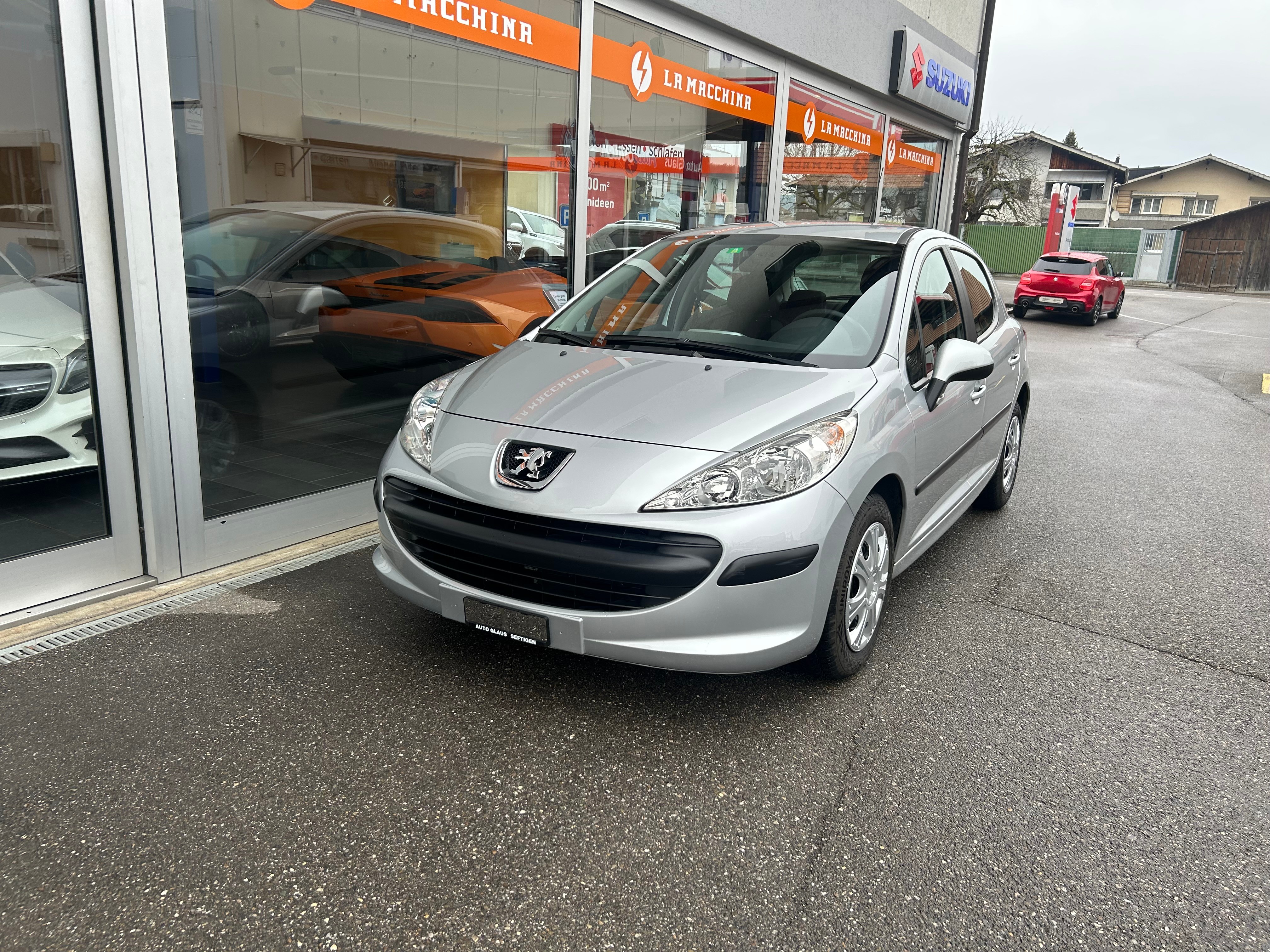 PEUGEOT 207 1.4 16V Trendy