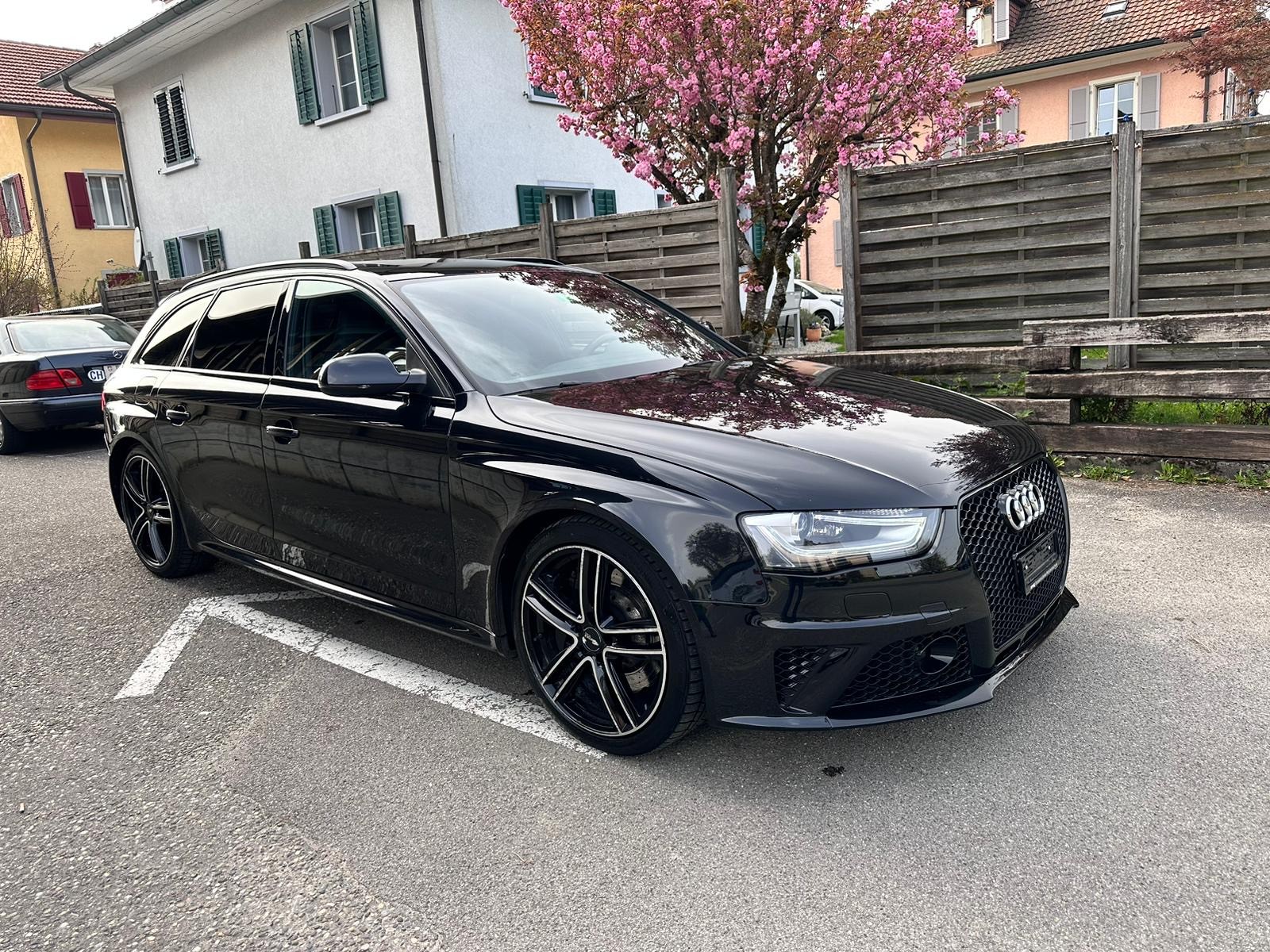 AUDI RS4 Avant 4.2 FSI V8 quattro S-tronic